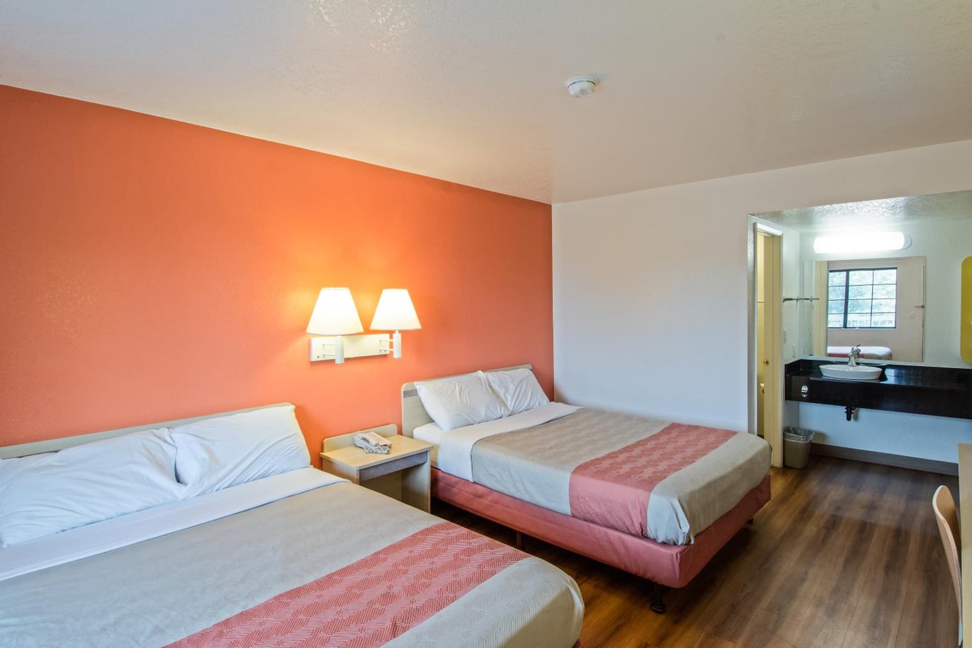 Motel 6-Redding, CA - South gallery photo in Redding, CA — image 25