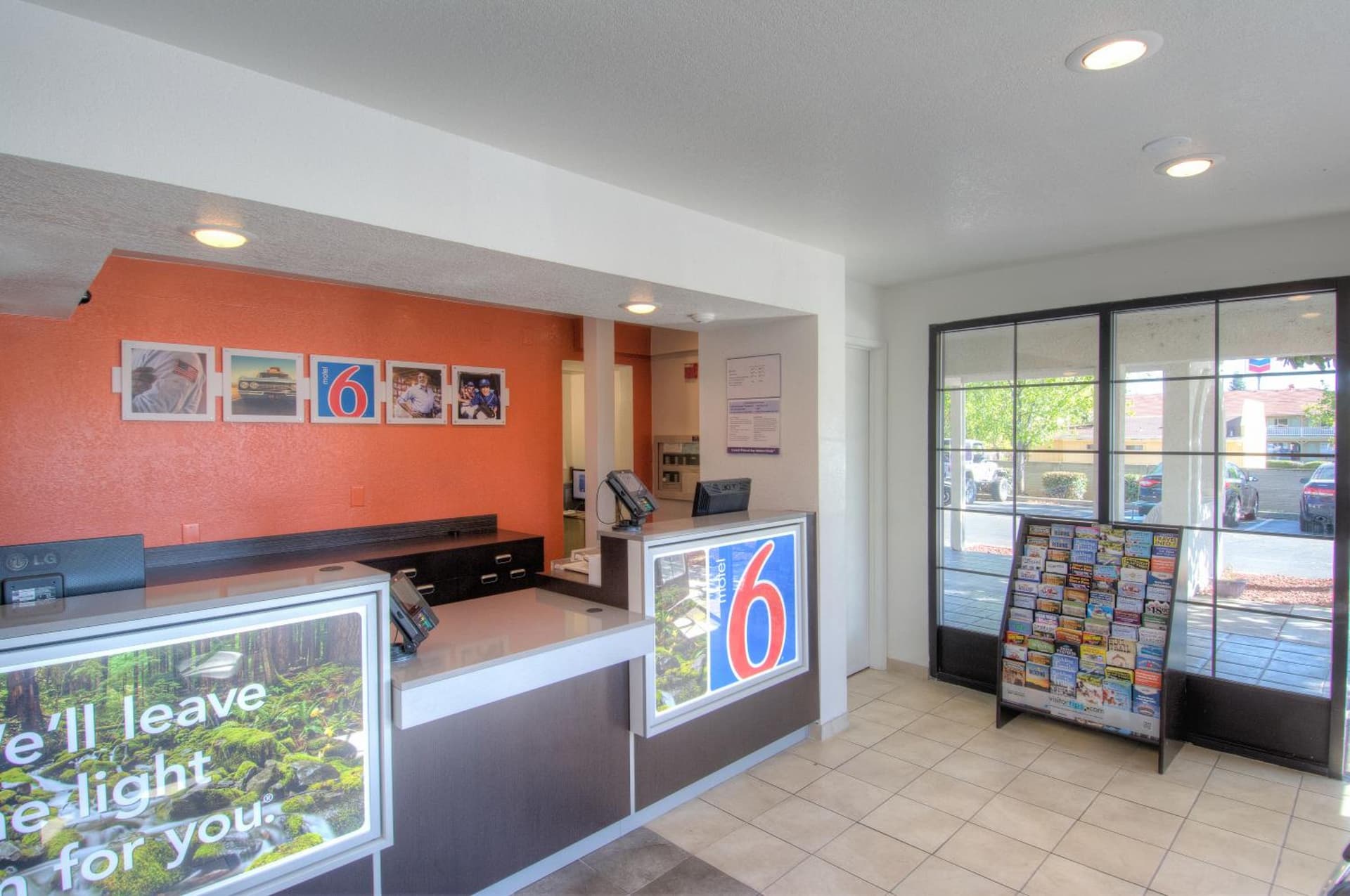 Motel 6-Redding, CA - South gallery photo in Redding, CA — image 51