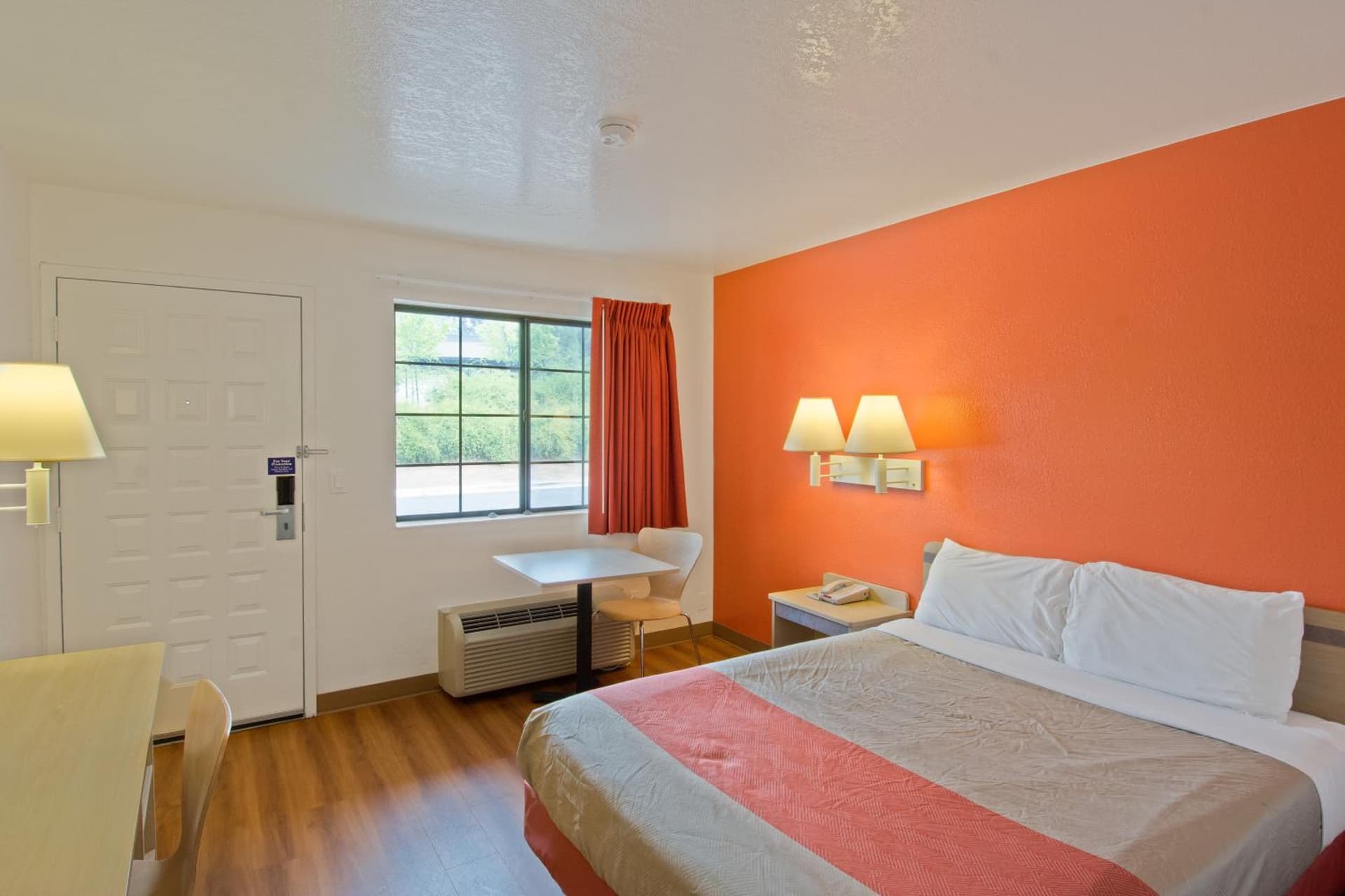 Motel 6-Redding, CA - South gallery photo in Redding, CA — image 55