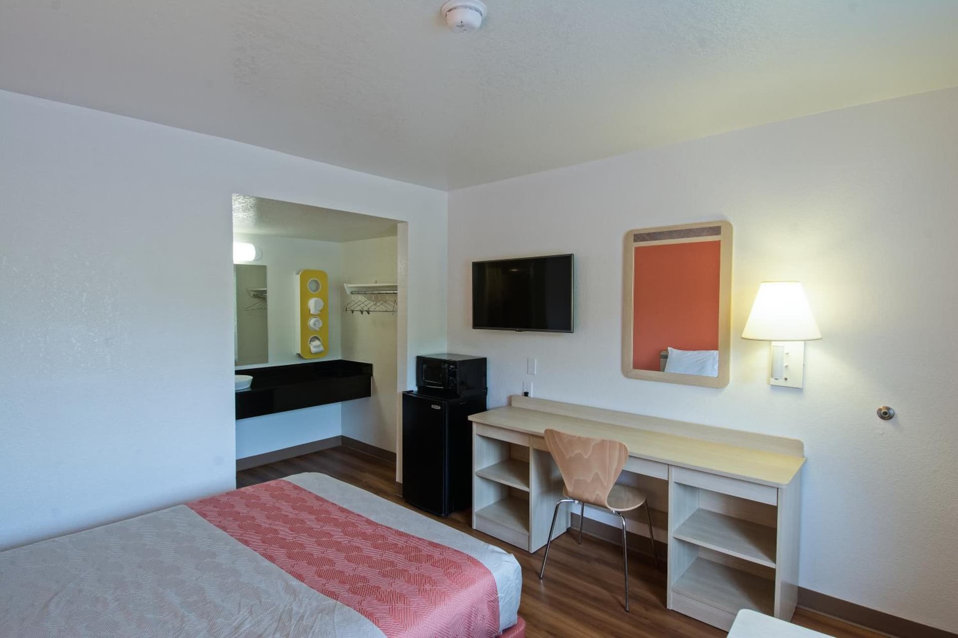 Motel 6-Redding, CA - South gallery photo in Redding, CA — image 47