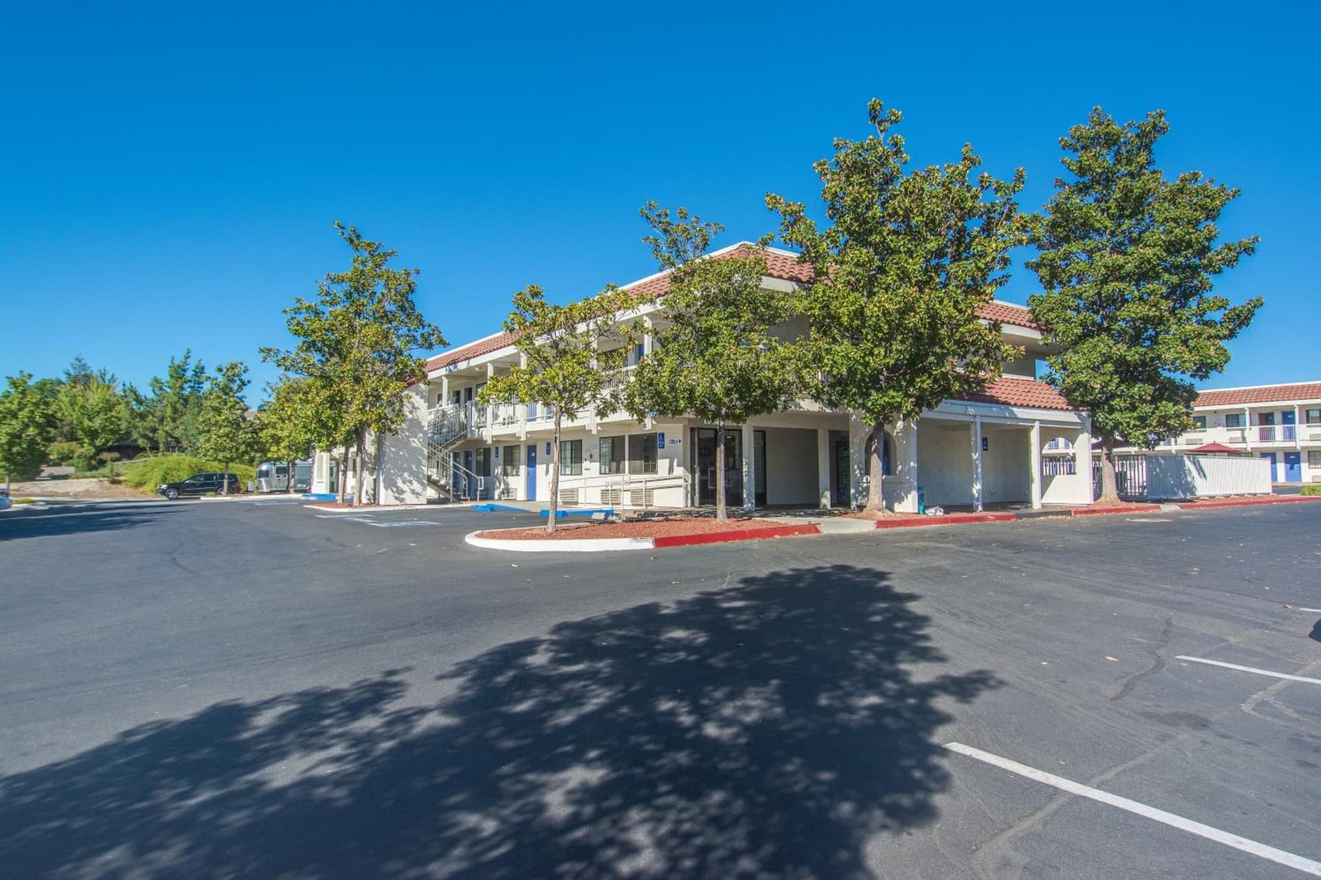 Motel 6-Redding, CA - South gallery photo in Redding, CA — image 16