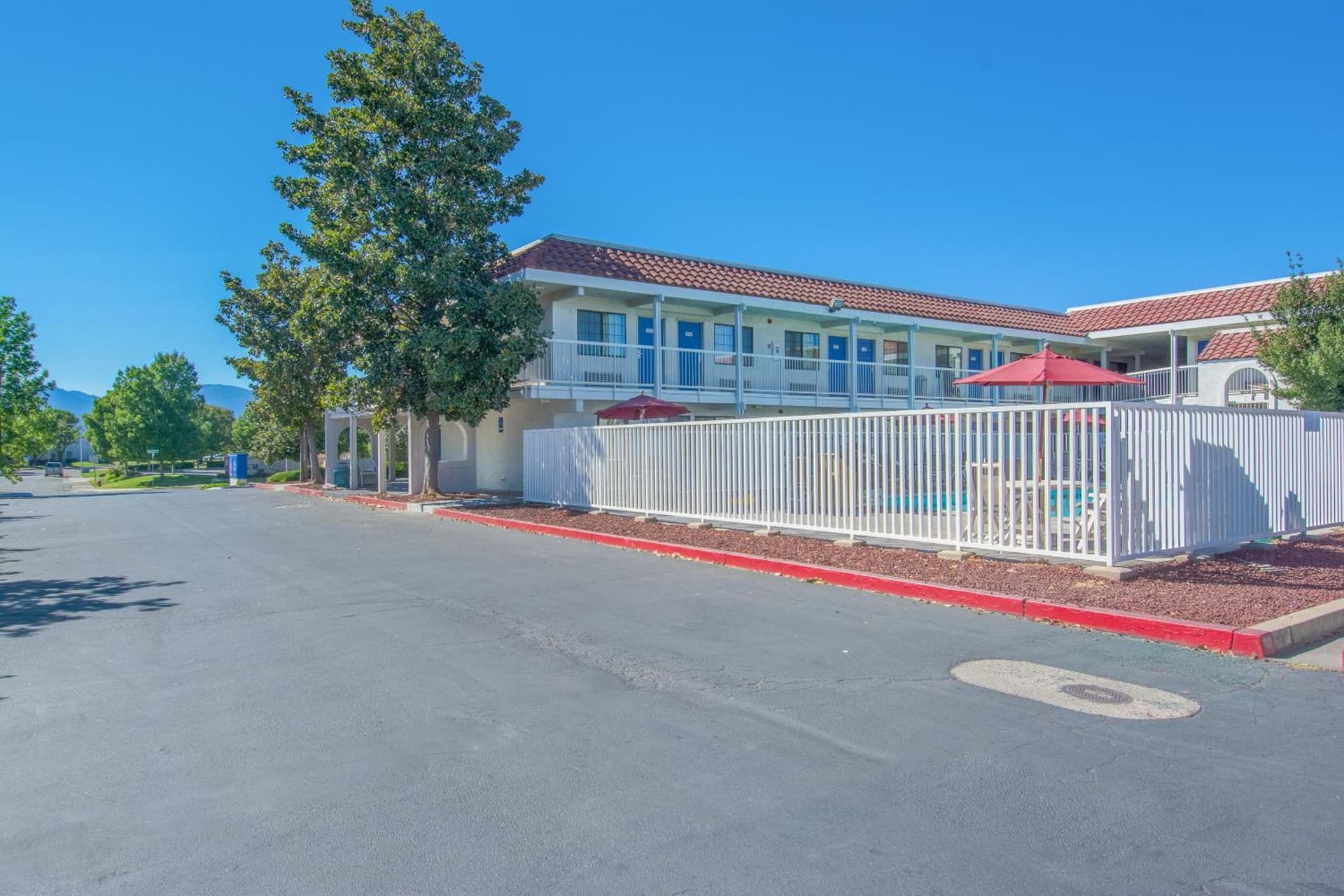 Motel 6-Redding, CA - South gallery photo in Redding, CA — image 8