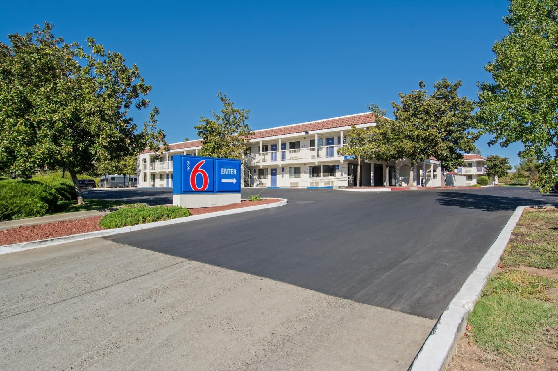 Motel 6-Redding, CA - South gallery photo in Redding, CA — image 33