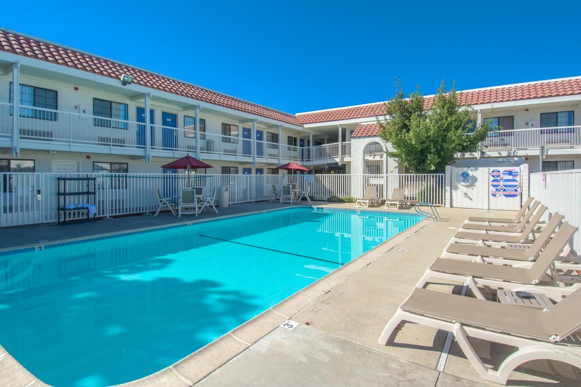 Motel 6-Redding, CA - South gallery photo in Redding, CA — image 27