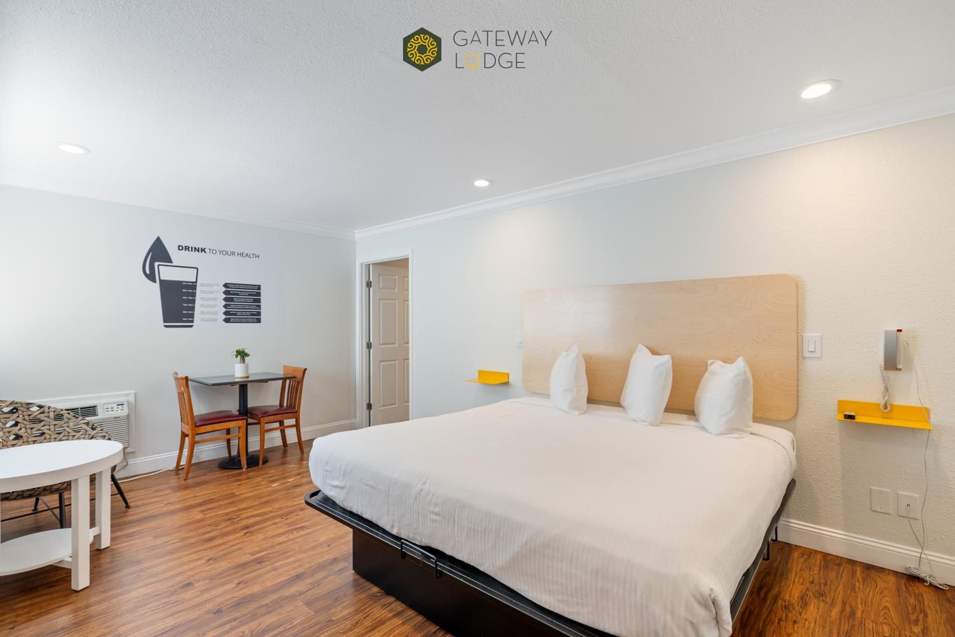 Gateway Lodge gallery photo in Seaside, CA — image 20