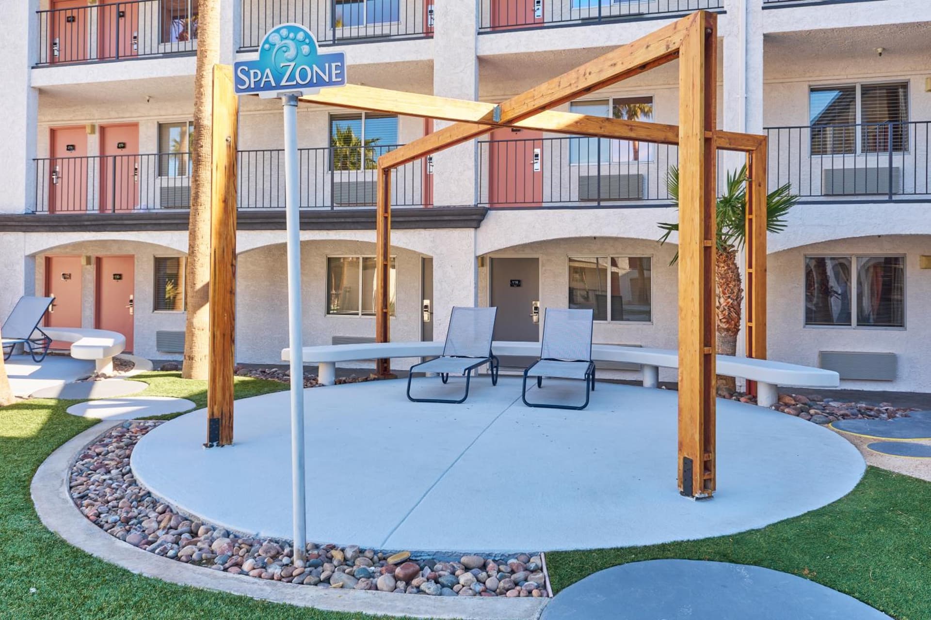Aqua Soleil Hotel and Mineral Water Spa gallery photo in Desert Hot Springs, CA — image 16
