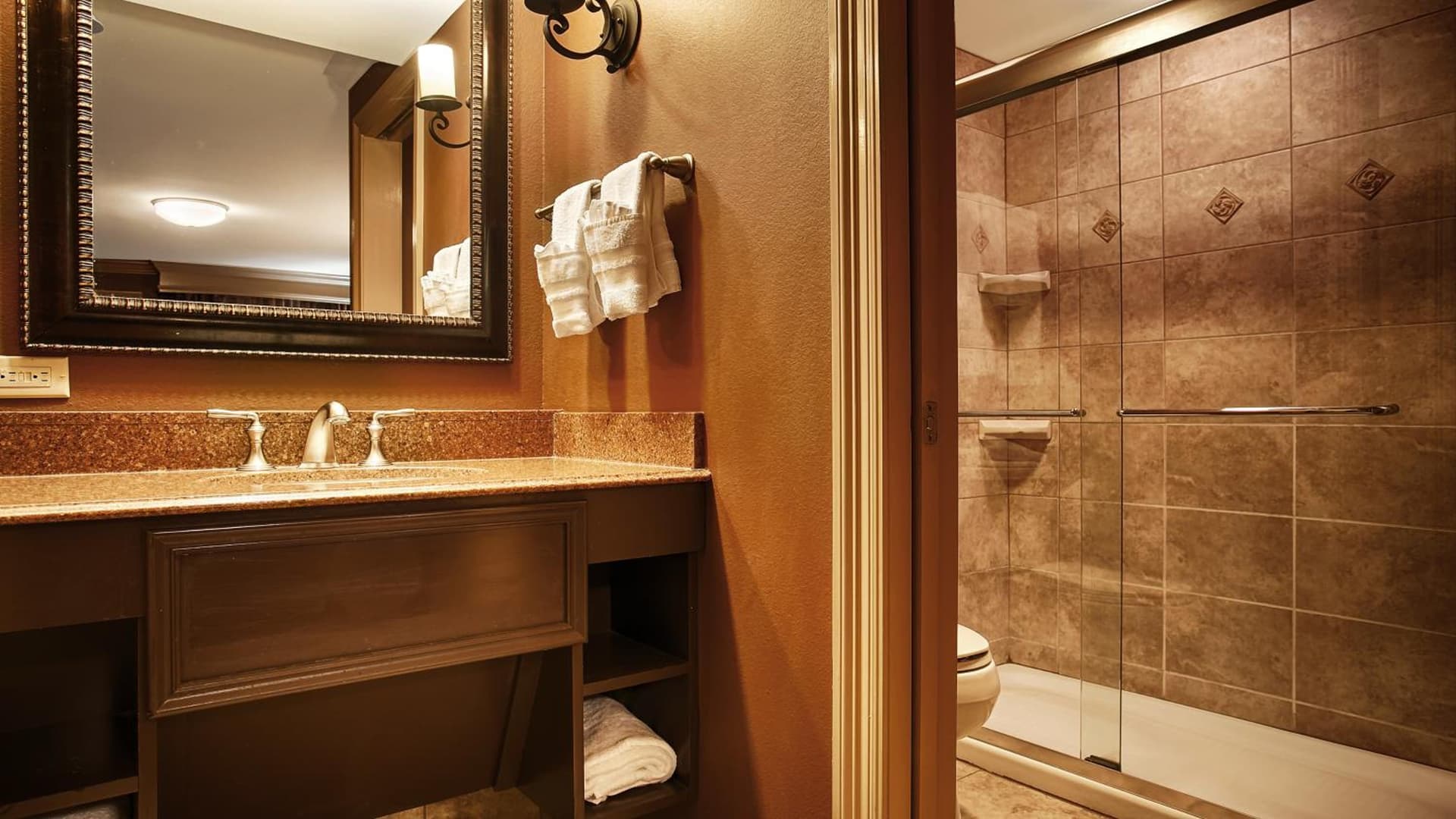 Best Western Plus French Quarter Courtyard Hotel gallery photo in New Orleans, LA — image 20
