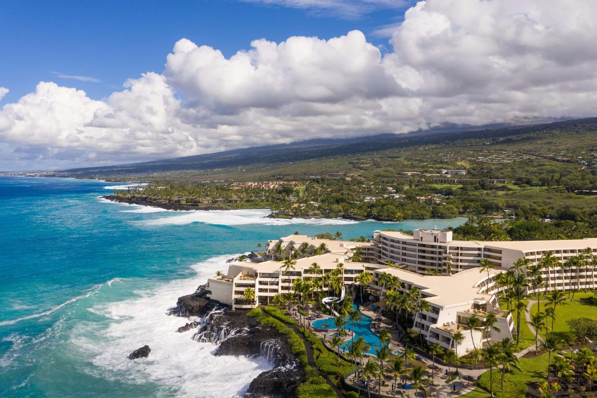 OUTRIGGER Kona Resort and Spa interior in Kailua-Kona — gallery photo 2