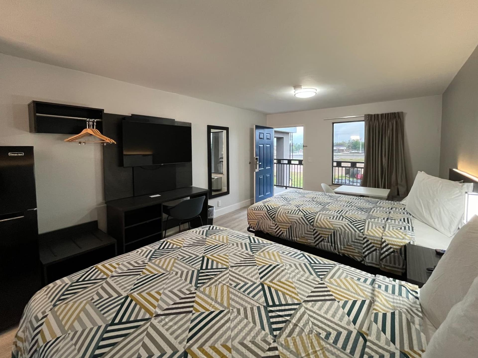 Studio 6 Conroe, TX property views in Conroe, TX — gallery photo 3