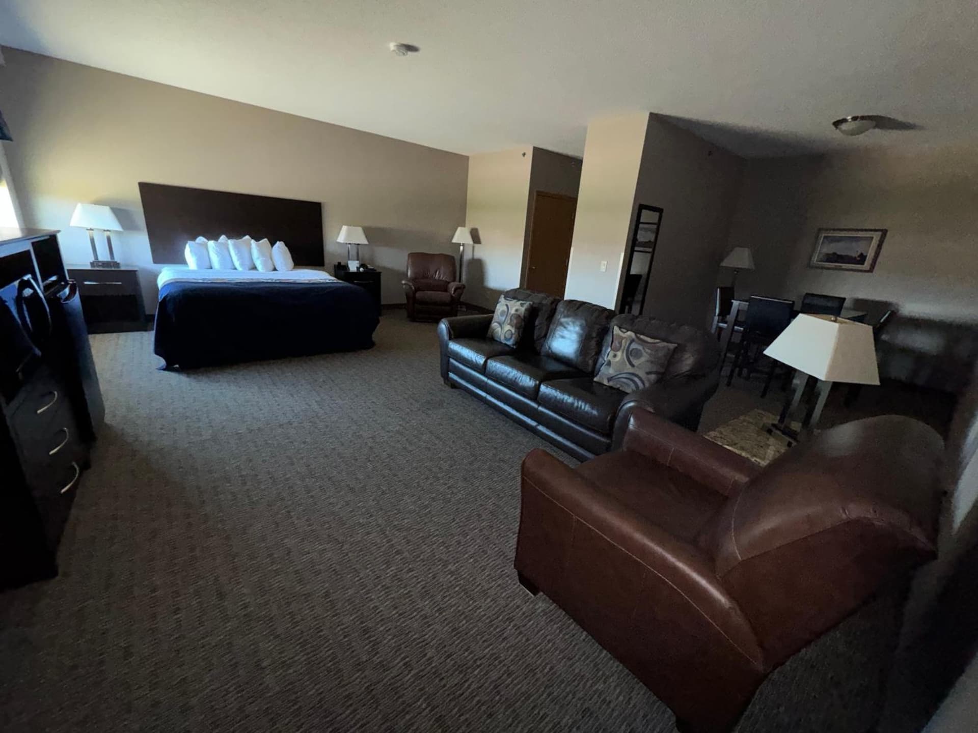 Garner INN & Suites interior in Garner, IA — gallery photo 2