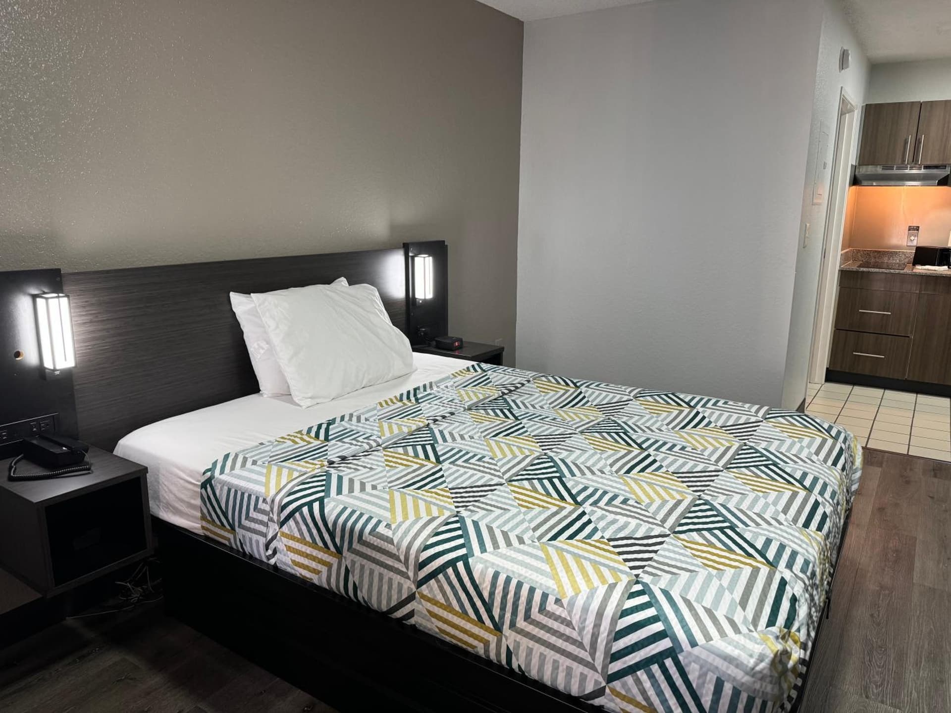 Studio 6 Extended Stay - West Palm Beach, FL gallery photo in West Palm Beach, FL — image 48