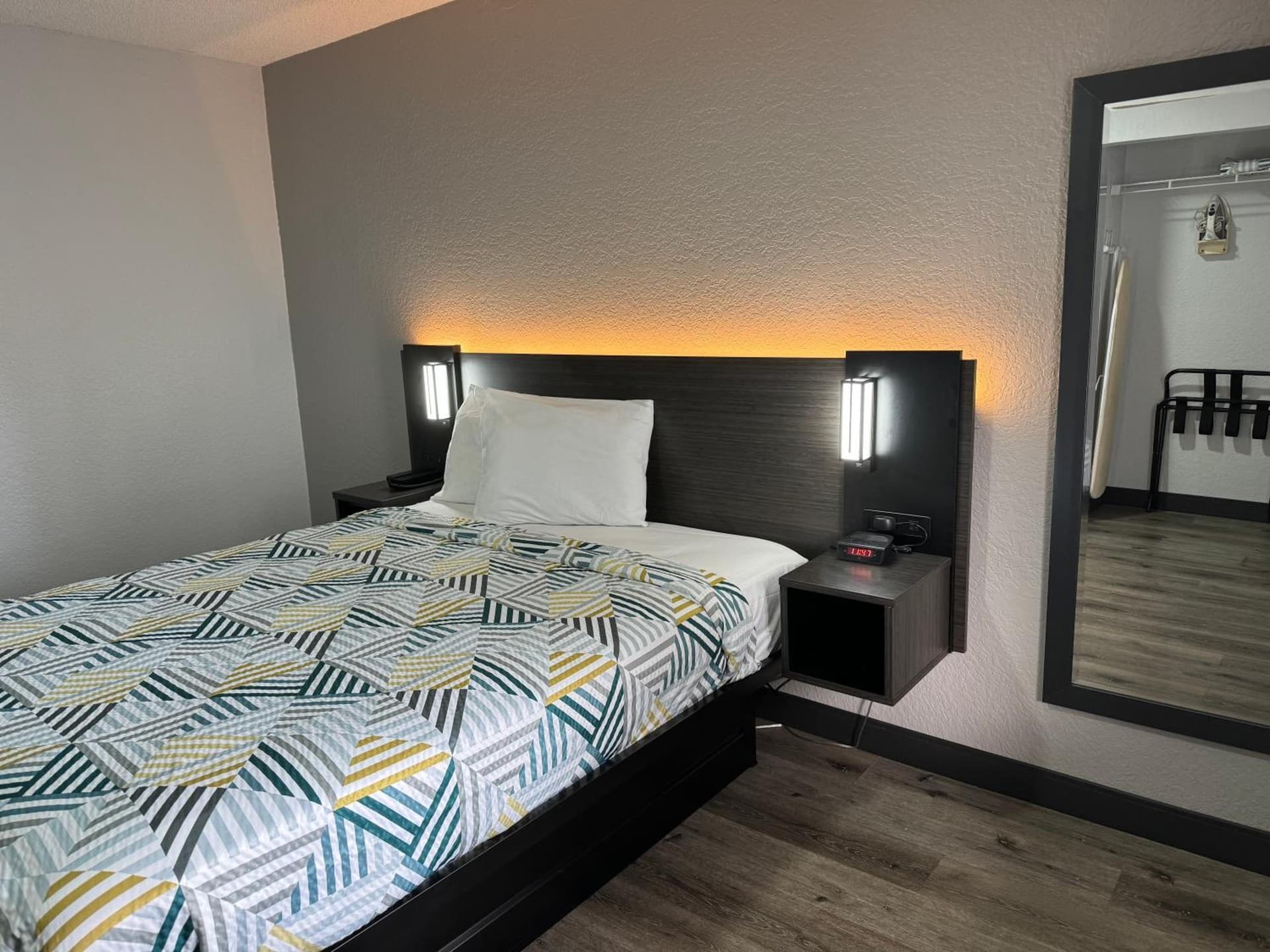 Studio 6 Extended Stay - West Palm Beach, FL gallery photo in West Palm Beach, FL — image 16