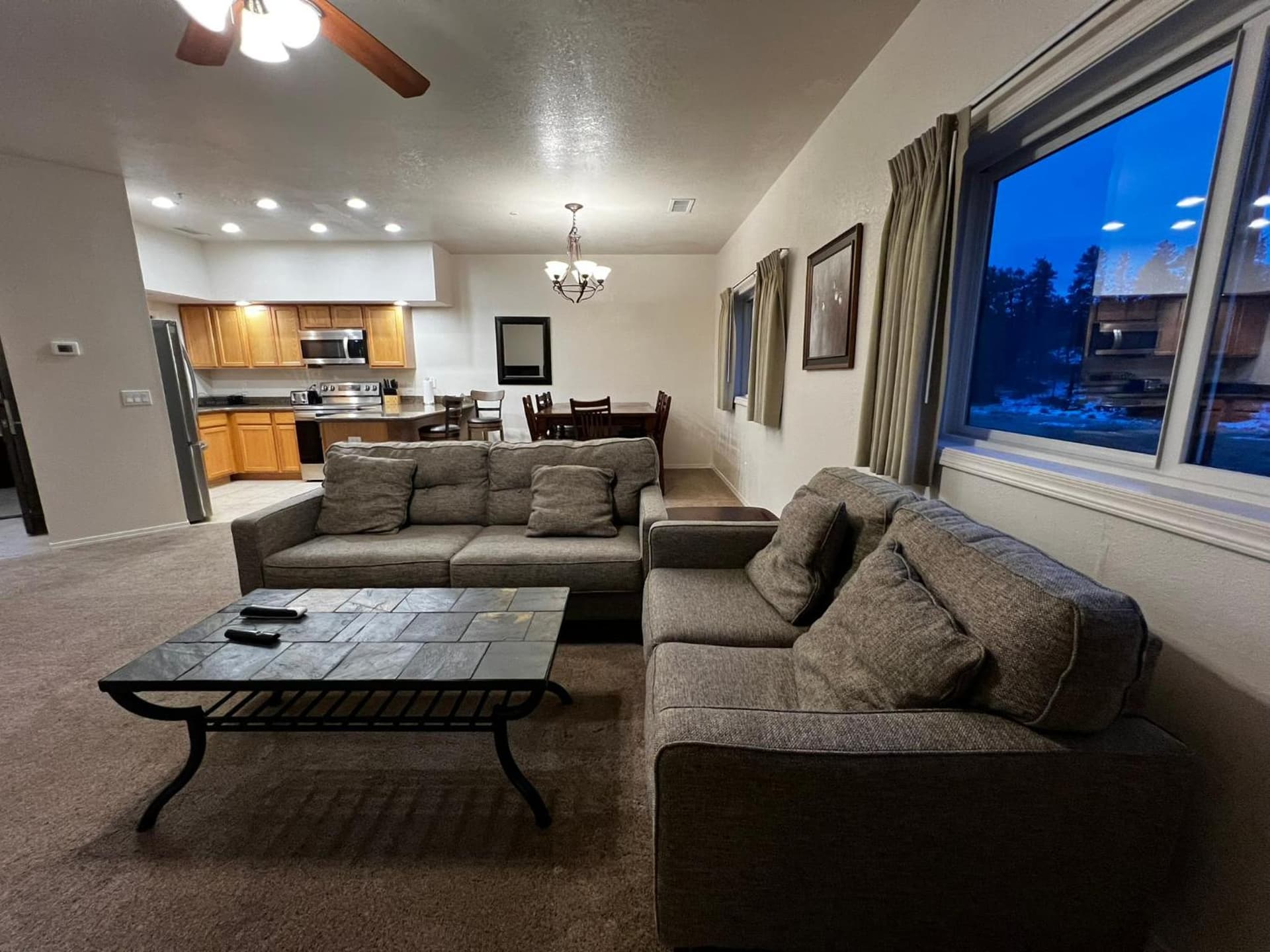 Canyon Plaza Premier Studios and Apts-South Rim interior in Tusayan, AZ — gallery photo 2
