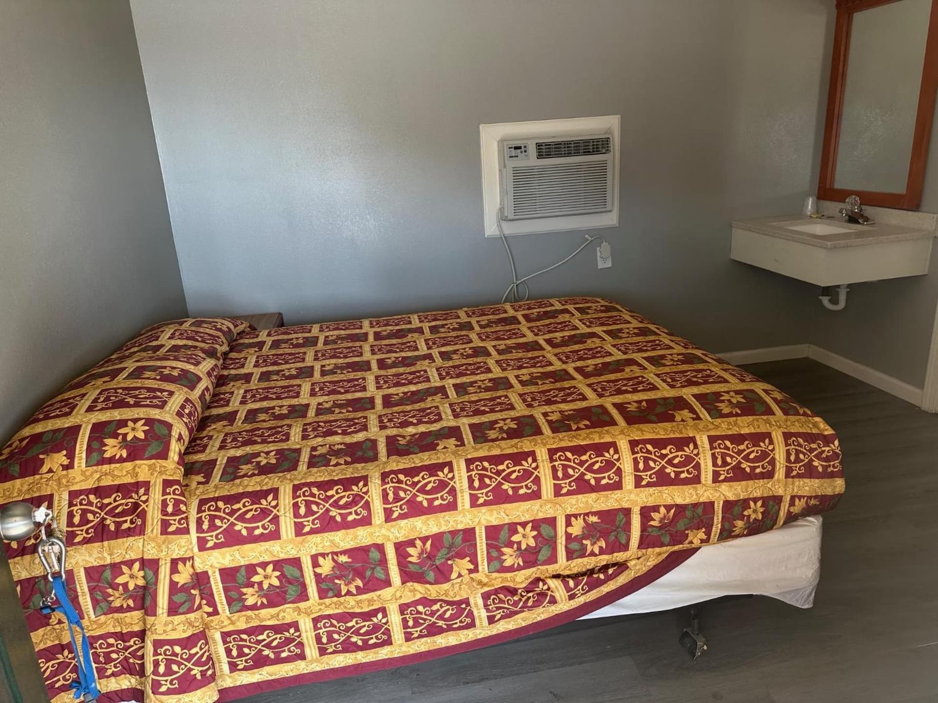 super inn property views in Newport, AR — gallery photo 3