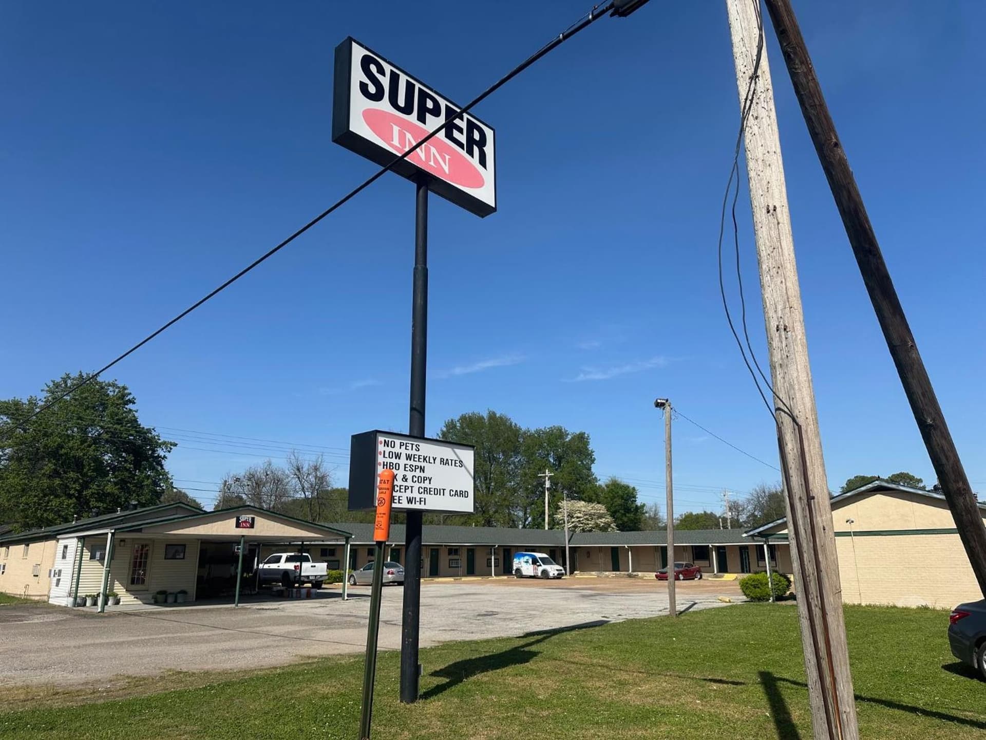 super inn featured exterior or lobby in Newport, AR — similar hotel