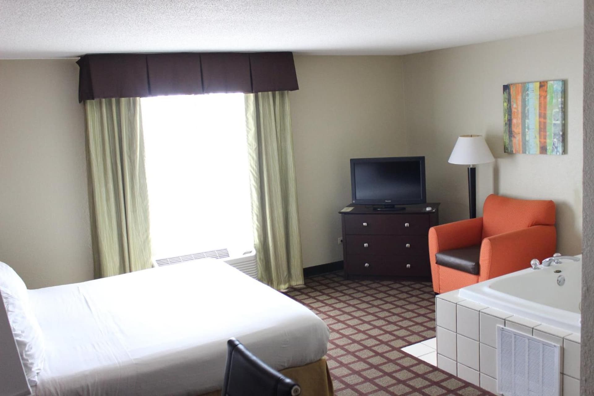 Holiday Inn Express Hotel & Suites Chicago-Algonquin by IHG gallery photo in Algonquin, IL — image 40