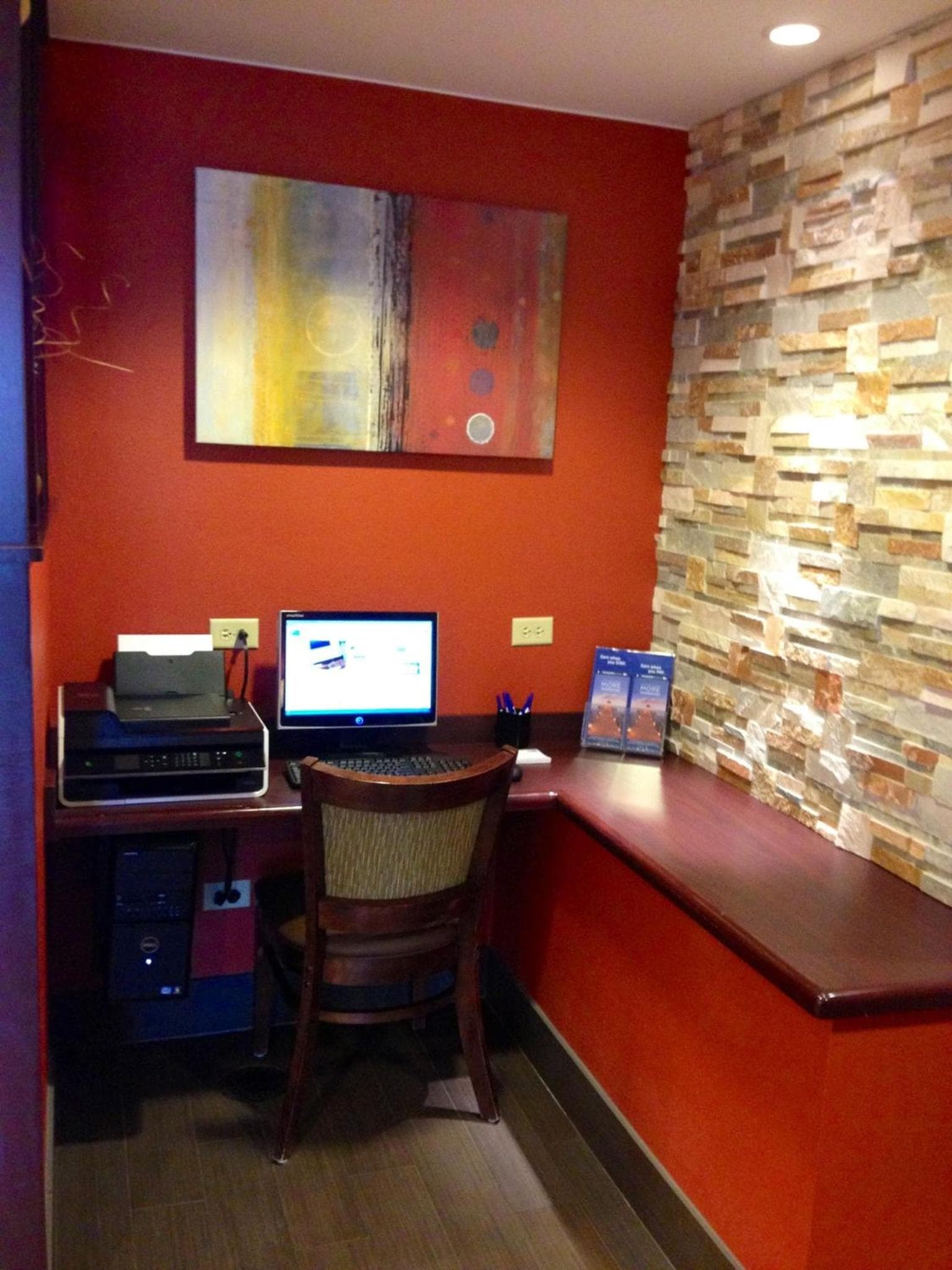 Holiday Inn Express Hotel & Suites Chicago-Algonquin by IHG property views in Algonquin, IL — gallery photo 3