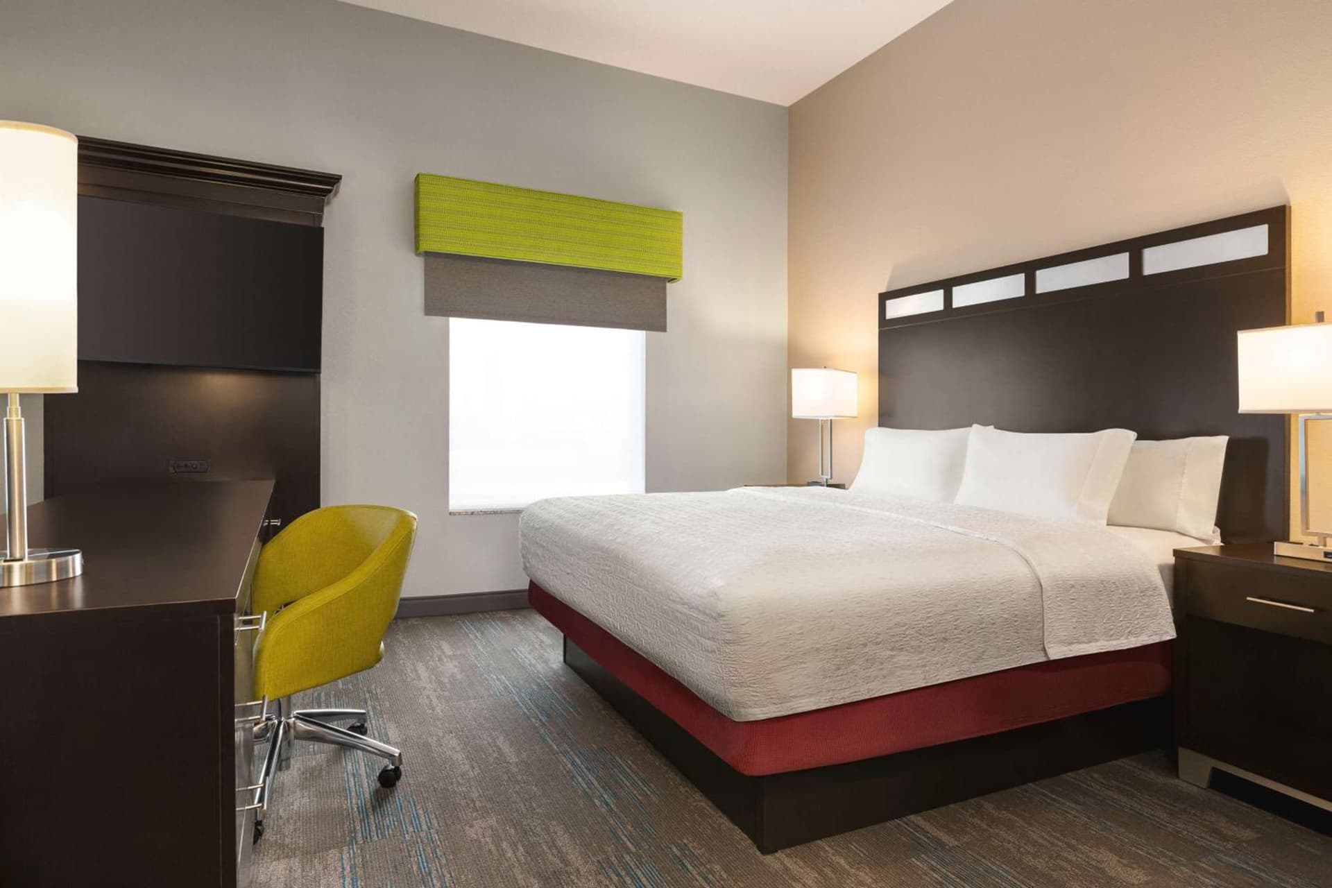 Hampton Inn & Suites York South interior in York, PA — gallery photo 2