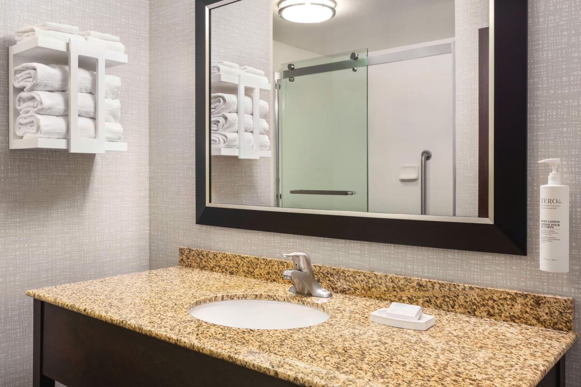 Hampton Inn & Suites York South gallery photo in York, PA — image 52
