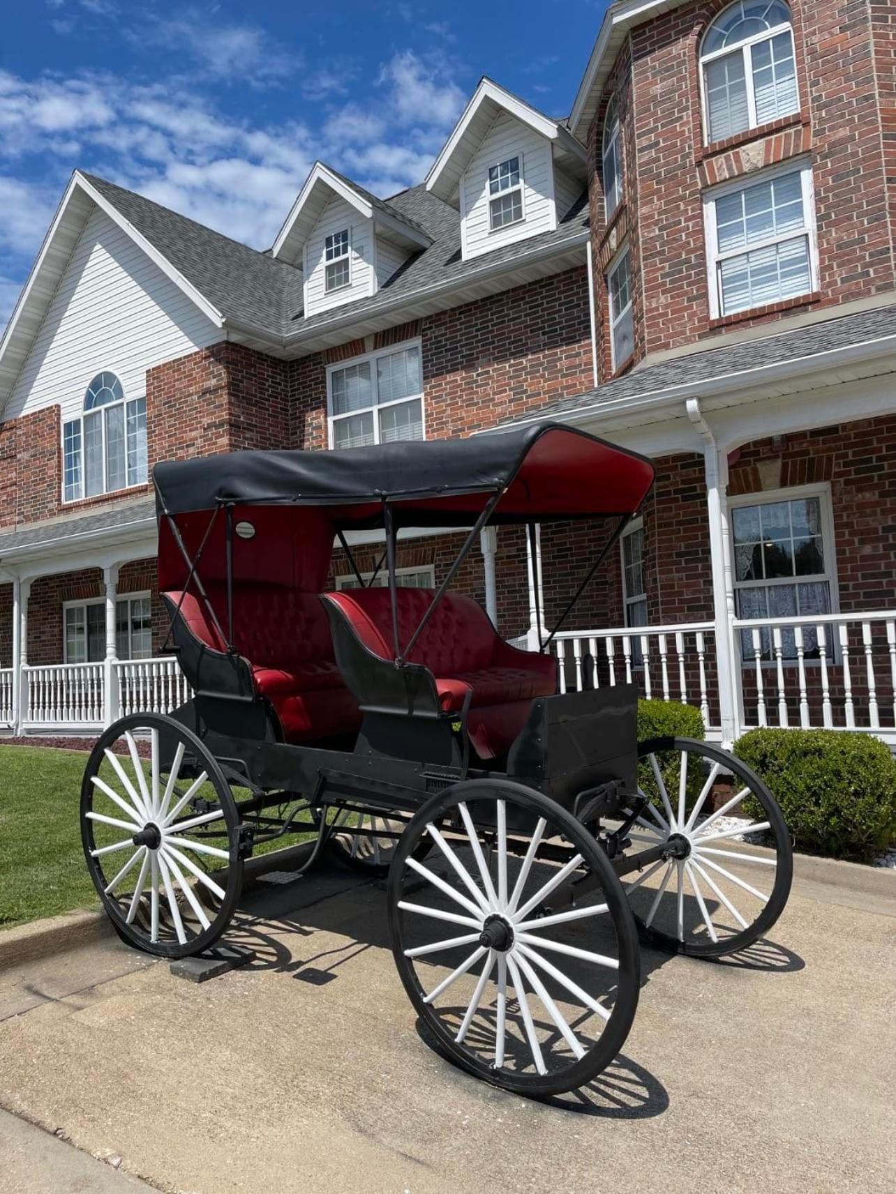 Carriage House Inn property views in Branson, MO — gallery photo 3