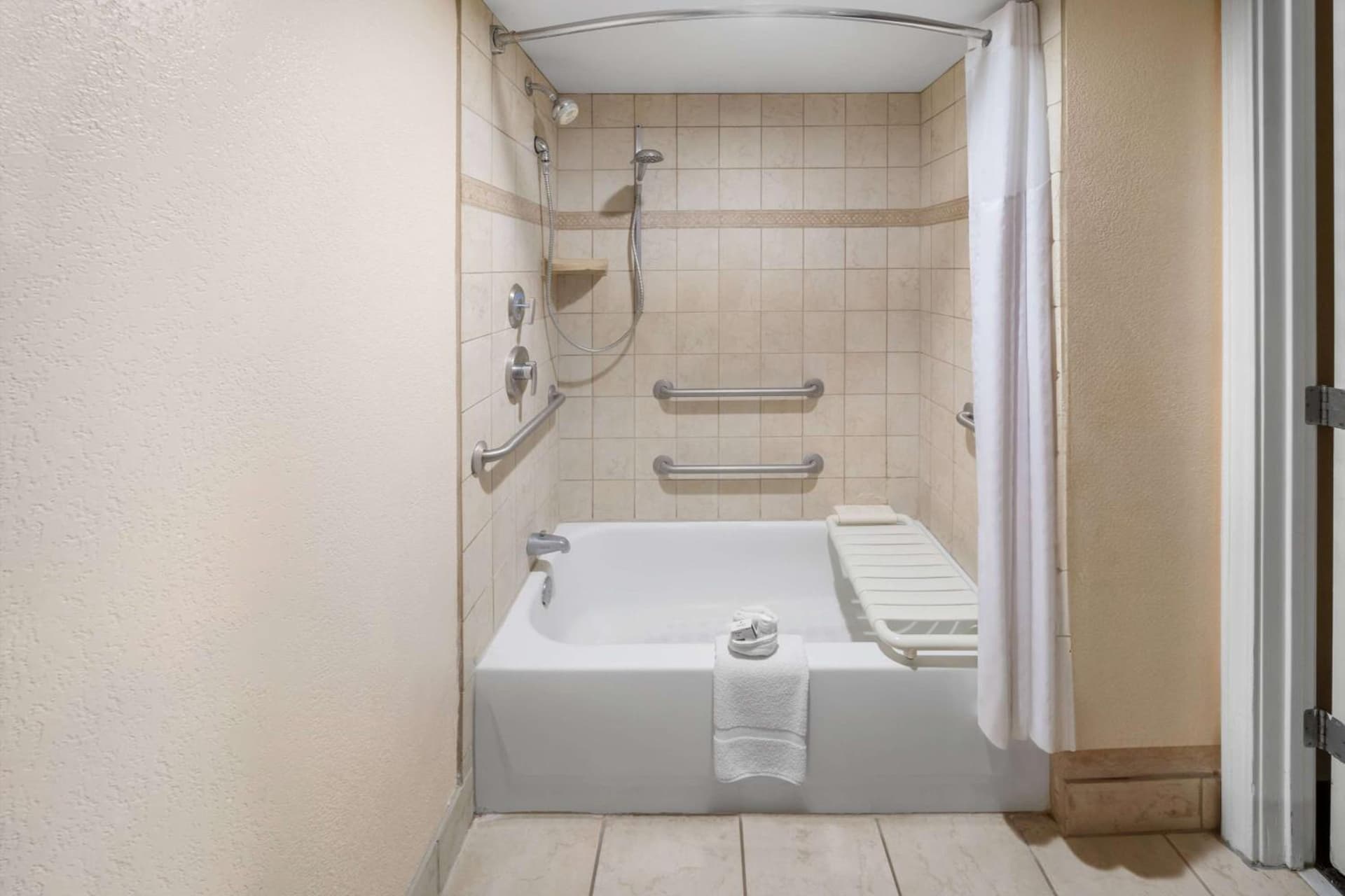 La Quinta by Wyndham San Antonio Medical Ctr. NW gallery photo in San Antonio, TX — image 53