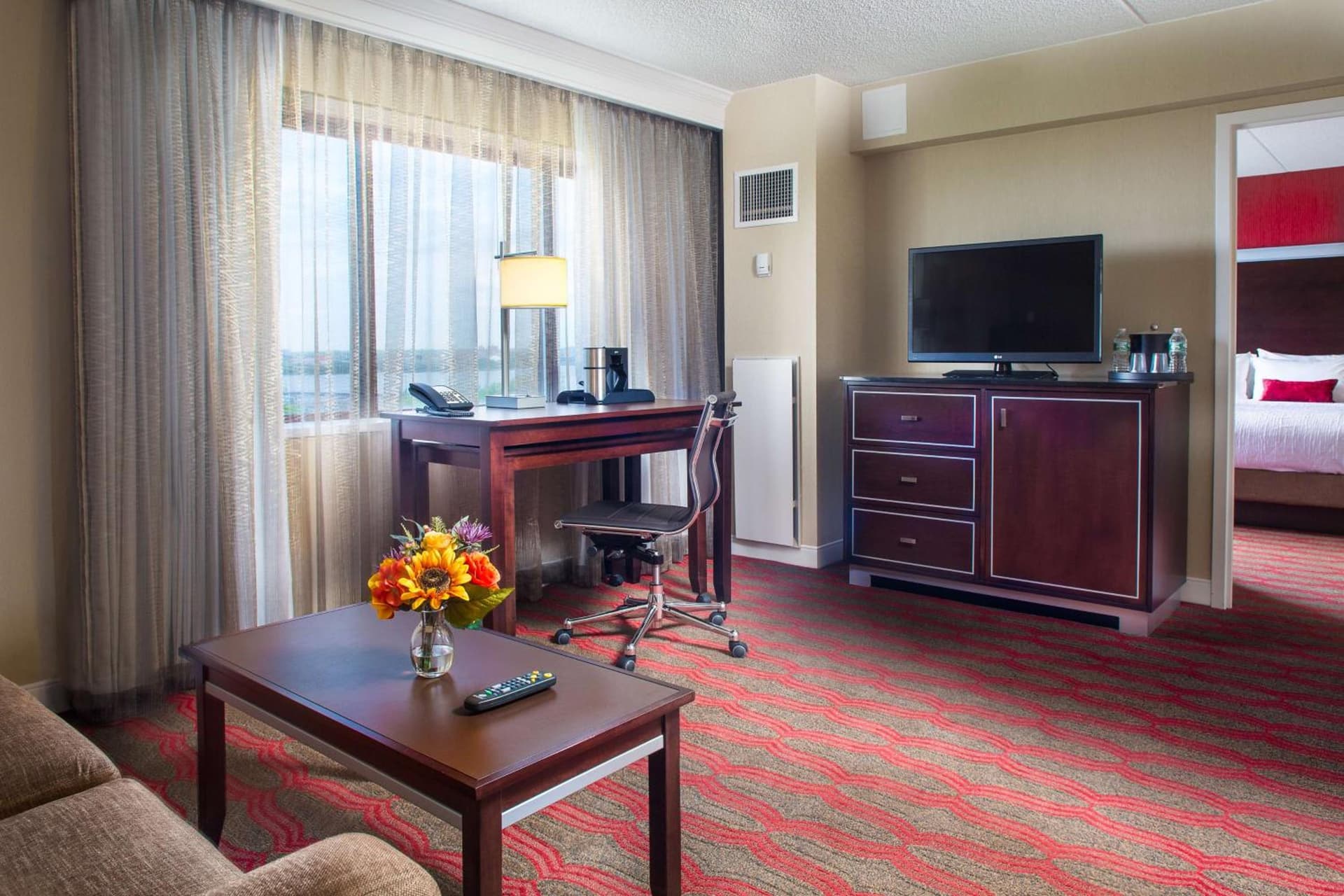 DoubleTree by Hilton New York-LaGuardia gallery photo in Queens, NY — image 48