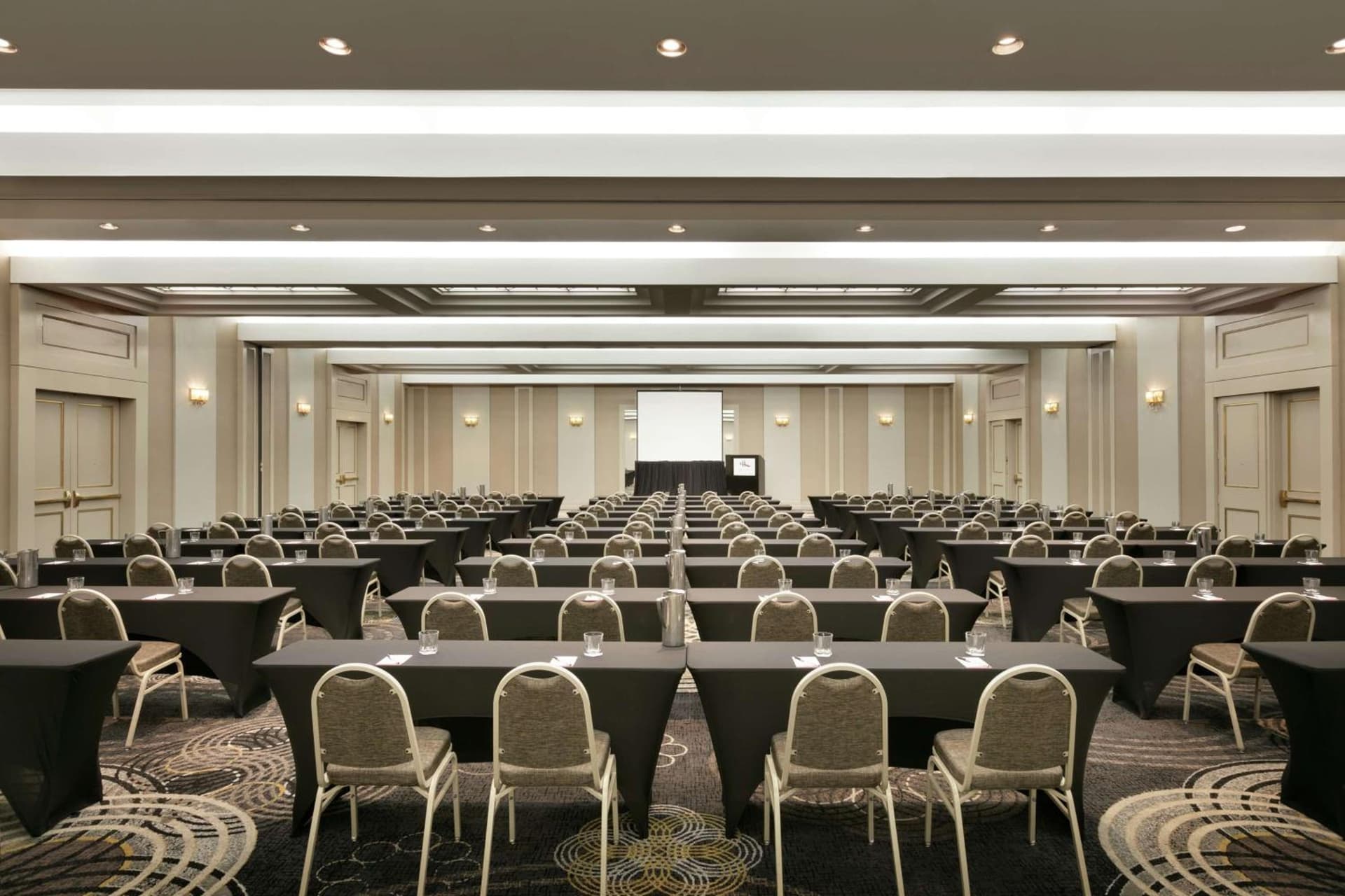DoubleTree by Hilton New York-LaGuardia gallery photo in Queens, NY — image 30