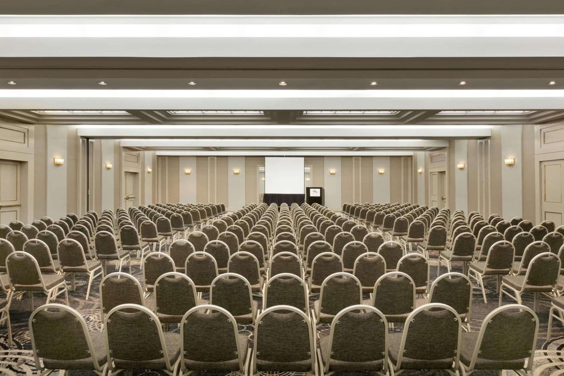 DoubleTree by Hilton New York-LaGuardia gallery photo in Queens, NY — image 6