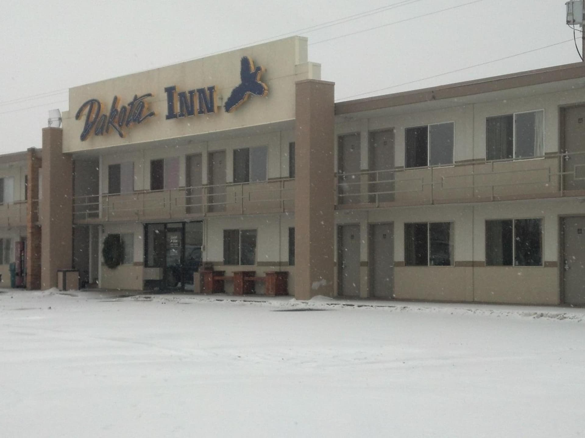 Dakota Inn featured exterior or lobby in Huron, SD — similar hotel