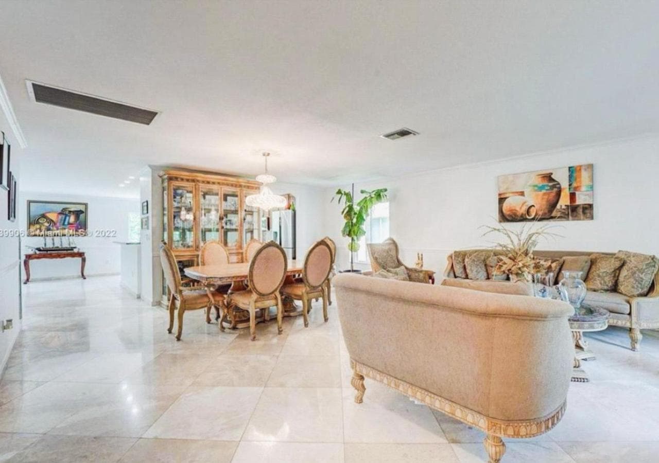 Serene Room in Miramar's High-End Estate gallery photo in Miramar, FL — image 9