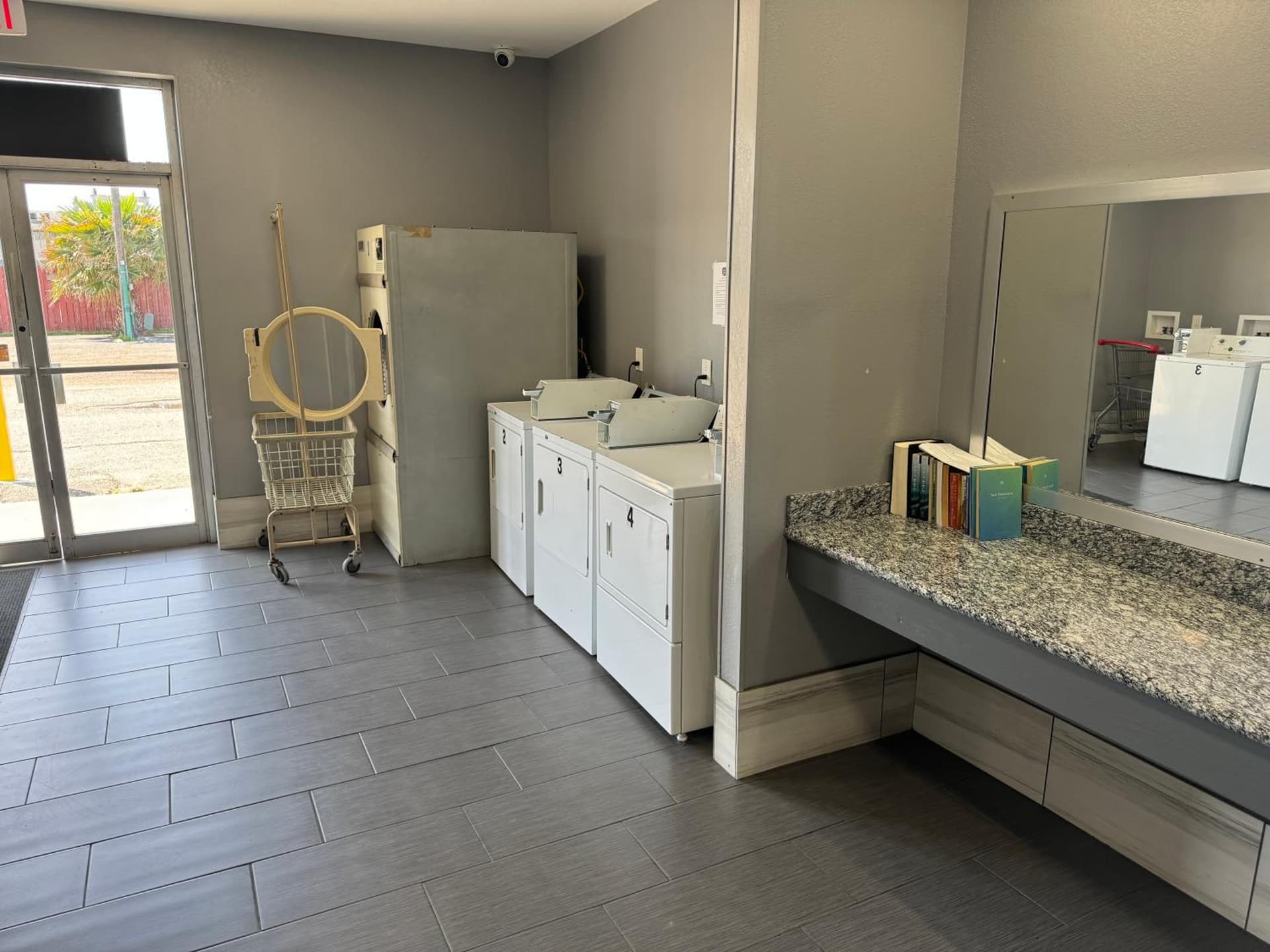 Nola Inn & Suites gallery photo in New Orleans, LA — image 9