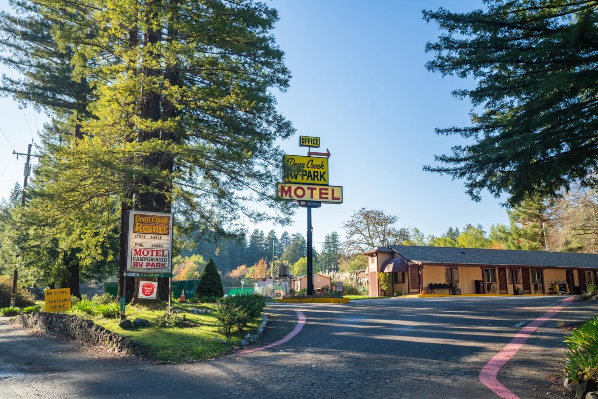 Dean Creek Resort featured exterior or lobby in Redway, CA — similar hotel