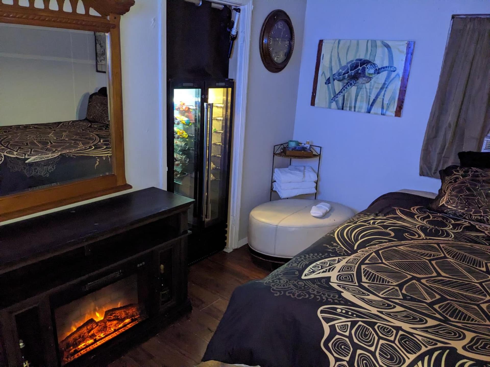 Bunny's Bungalow featured exterior or lobby in Las Vegas, NV — similar hotel