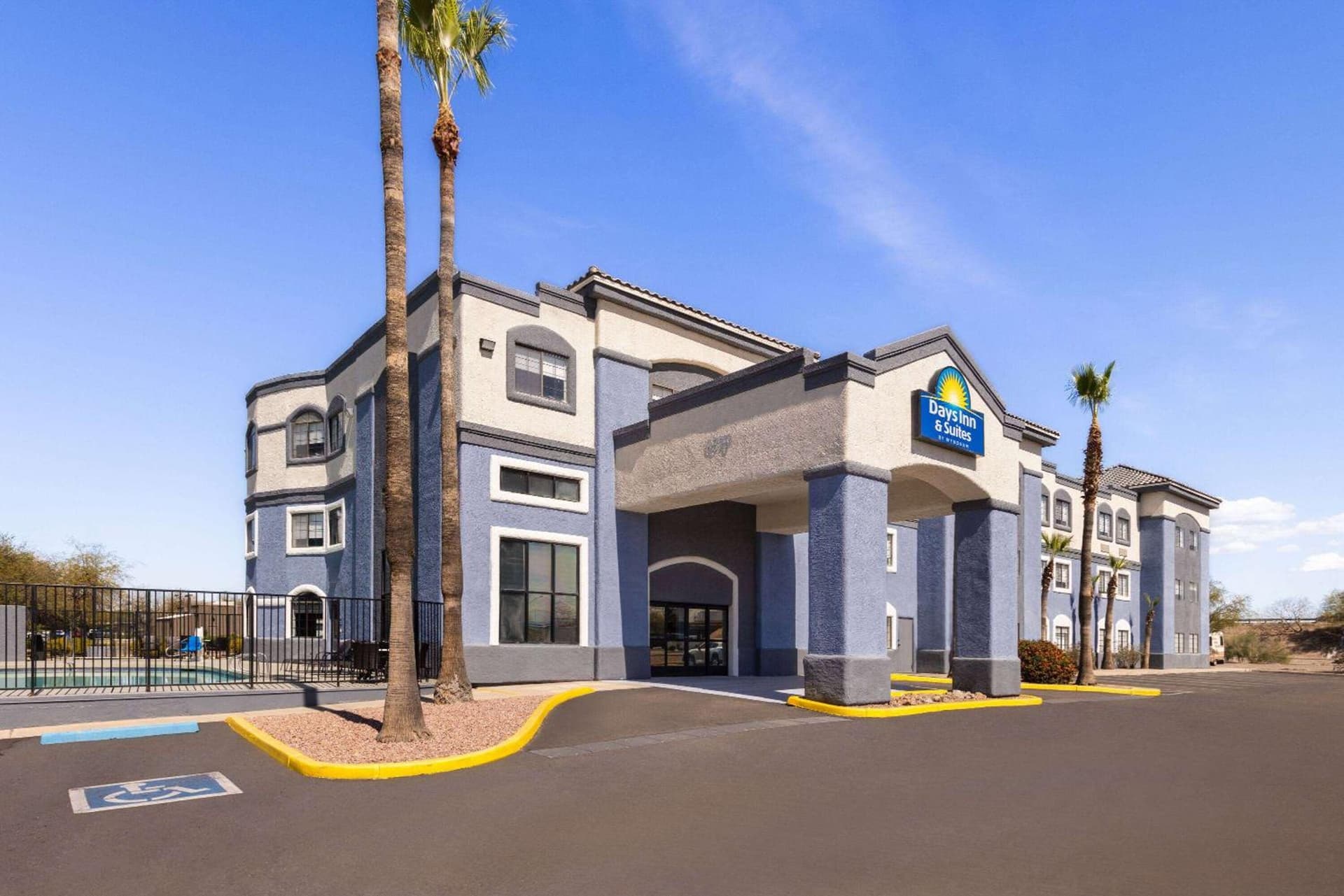 Days Inn & Suites by Wyndham Tucson/Marana interior in Tucson, AZ — gallery photo 2