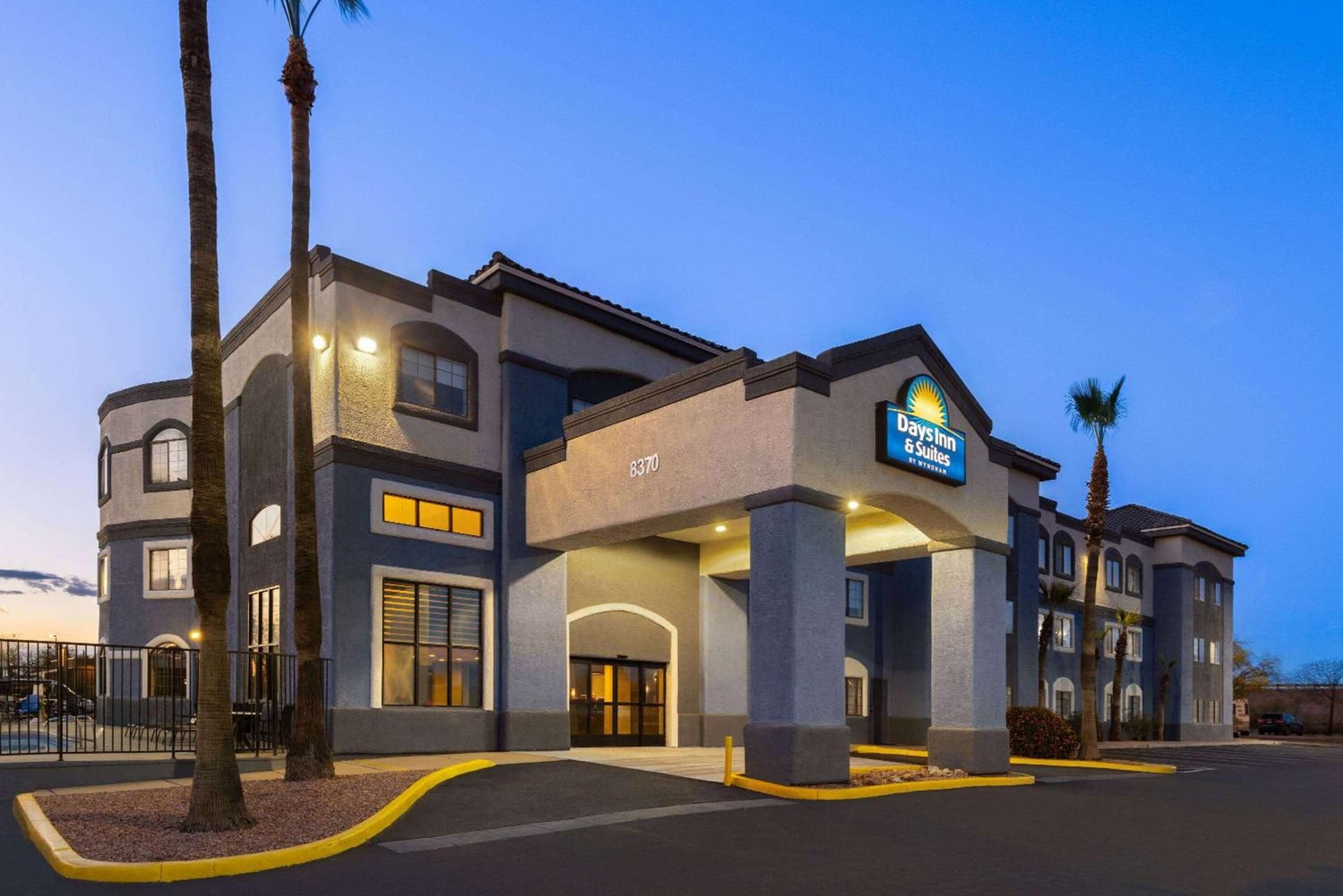 Days Inn & Suites by Wyndham Tucson/Marana property views in Tucson, AZ — gallery photo 3