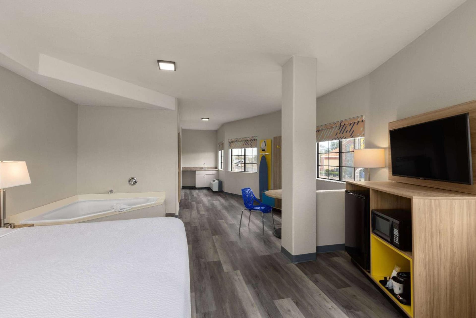 Days Inn & Suites by Wyndham Tucson/Marana gallery photo in Tucson, AZ — image 23