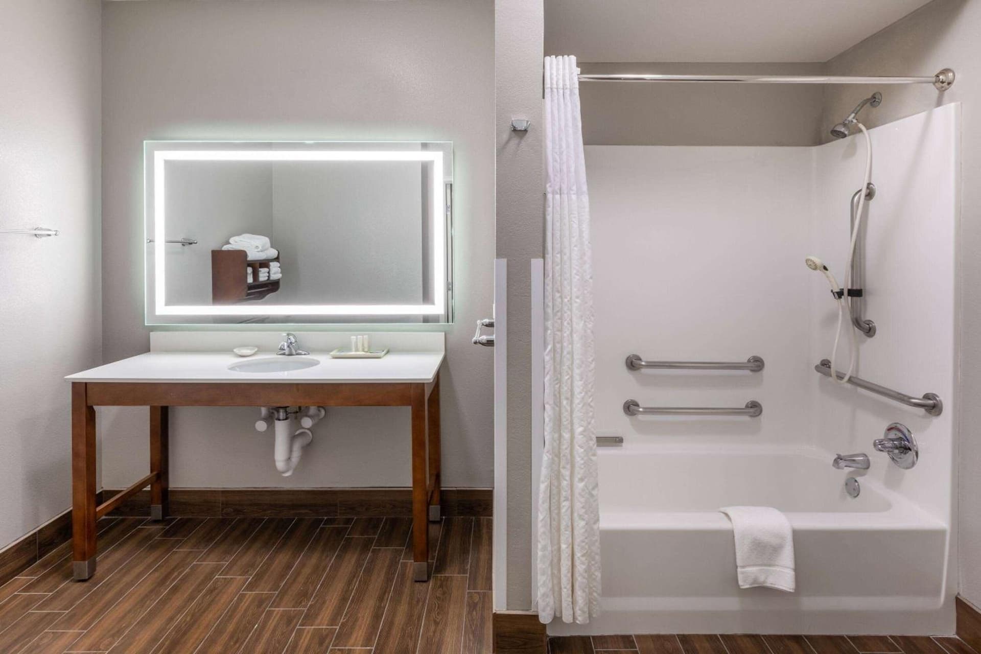 La Quinta by Wyndham Houston NW Beltway8/WestRD gallery photo in Houston, TX — image 48
