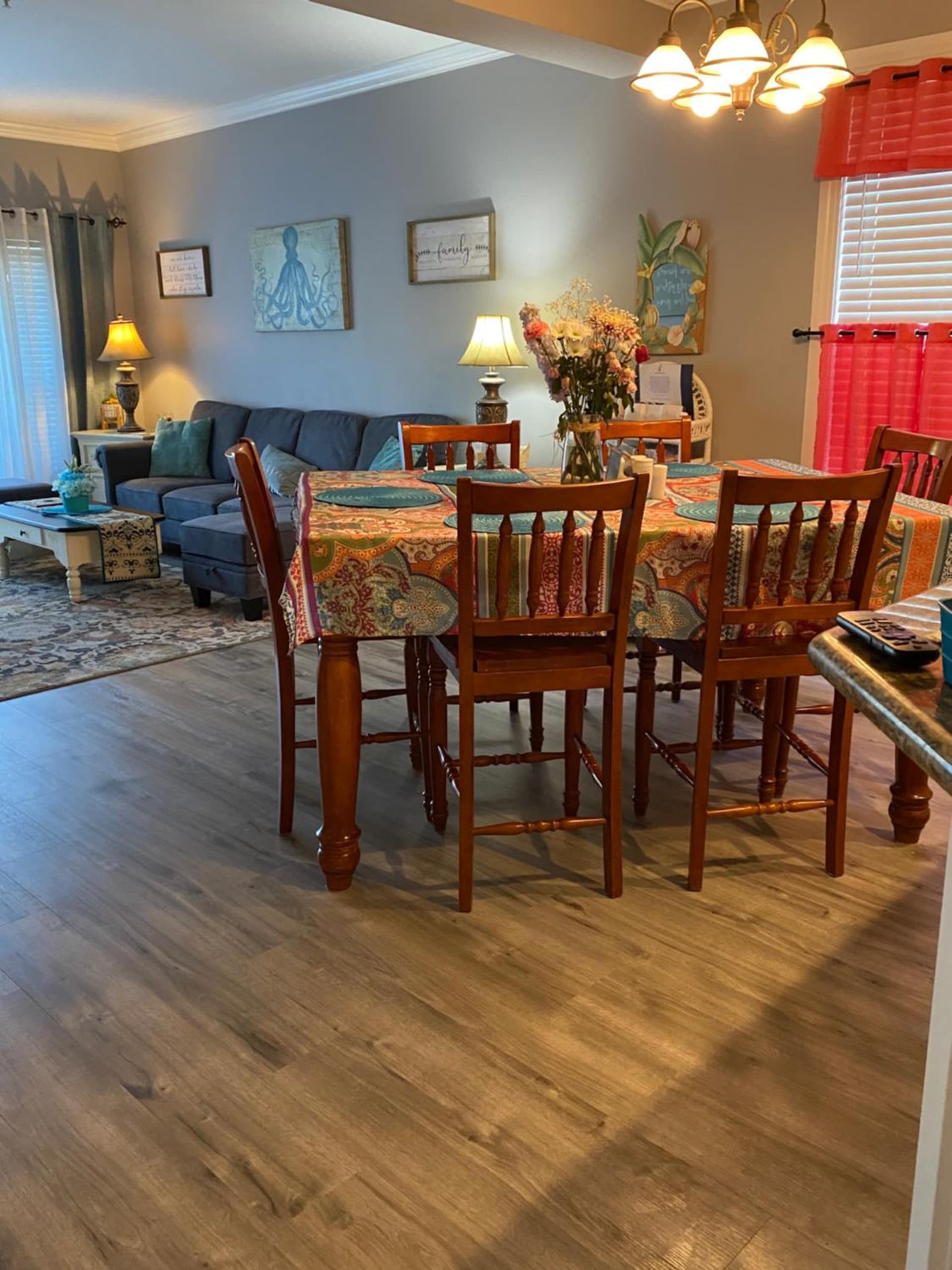 First Class Treatment Luxurious end unit Patio Pool Restaurant Bar on premises Steps away from Everything else! Spacious Condo Stocked with all You Need! interior in Fantasy Harbour — gallery photo 2
