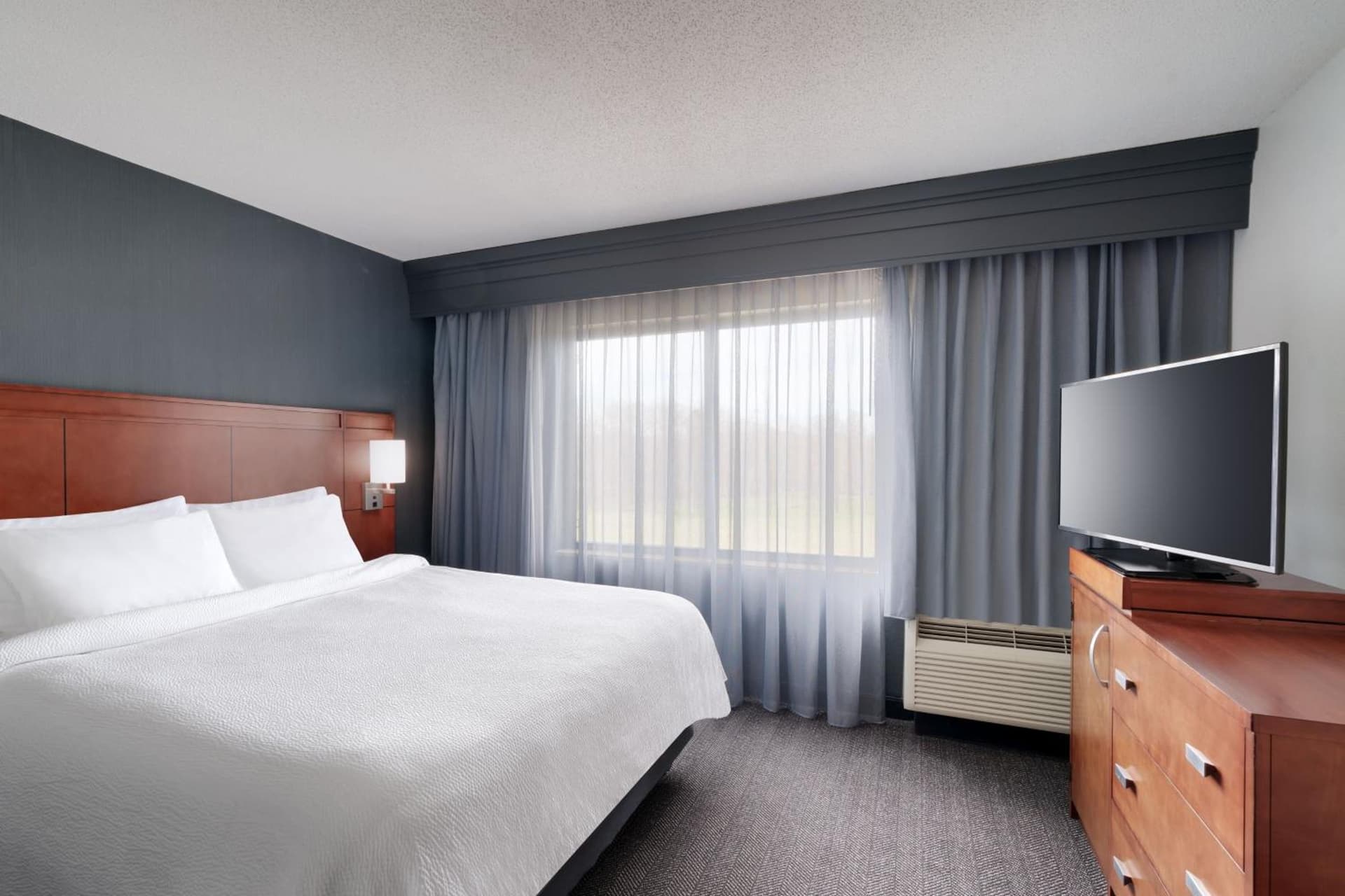 Courtyard by Marriott Johnson City gallery photo in Johnson City, TN — image 35