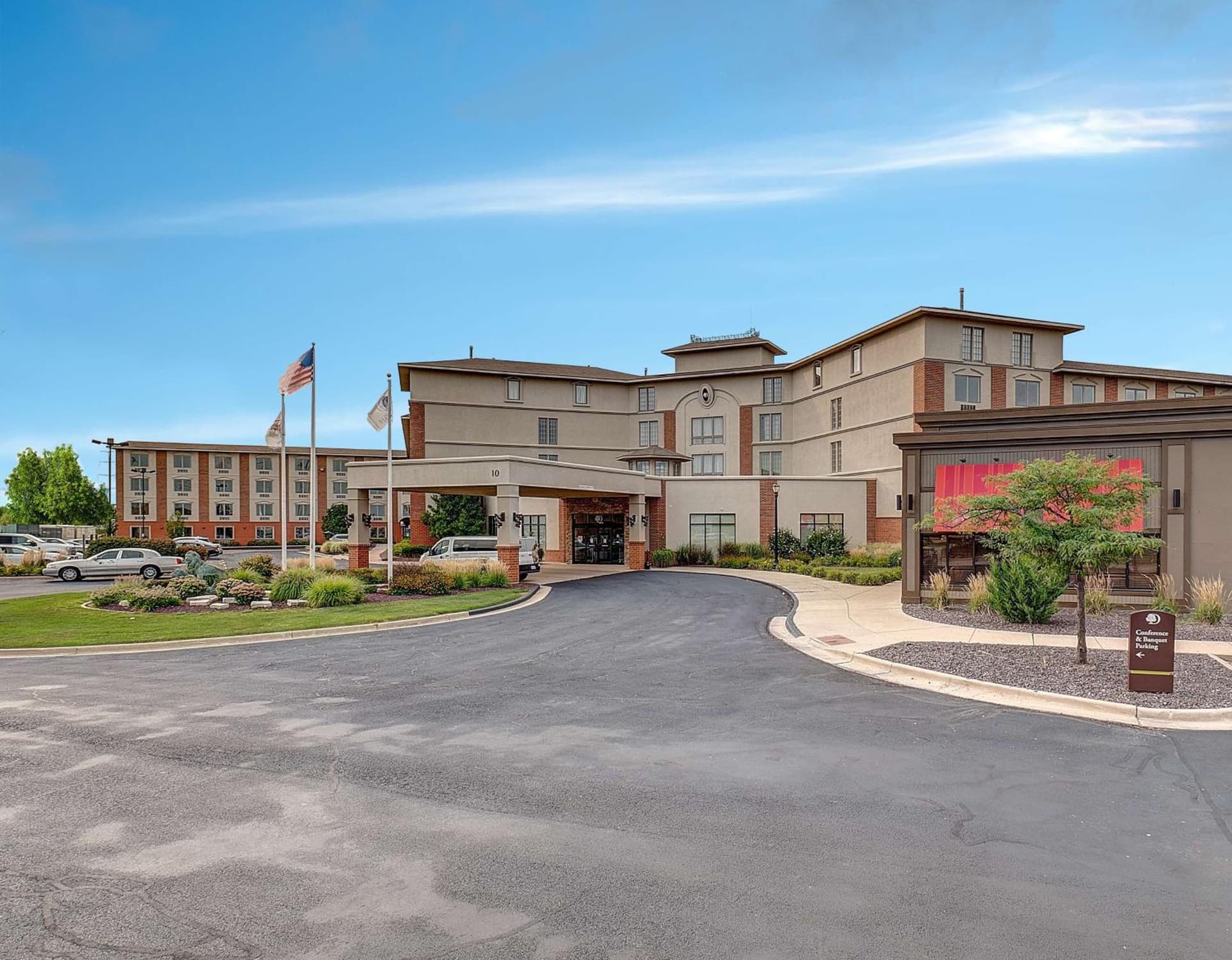 DoubleTree by Hilton Bloomington gallery photo in Bloomington, IL — image 73
