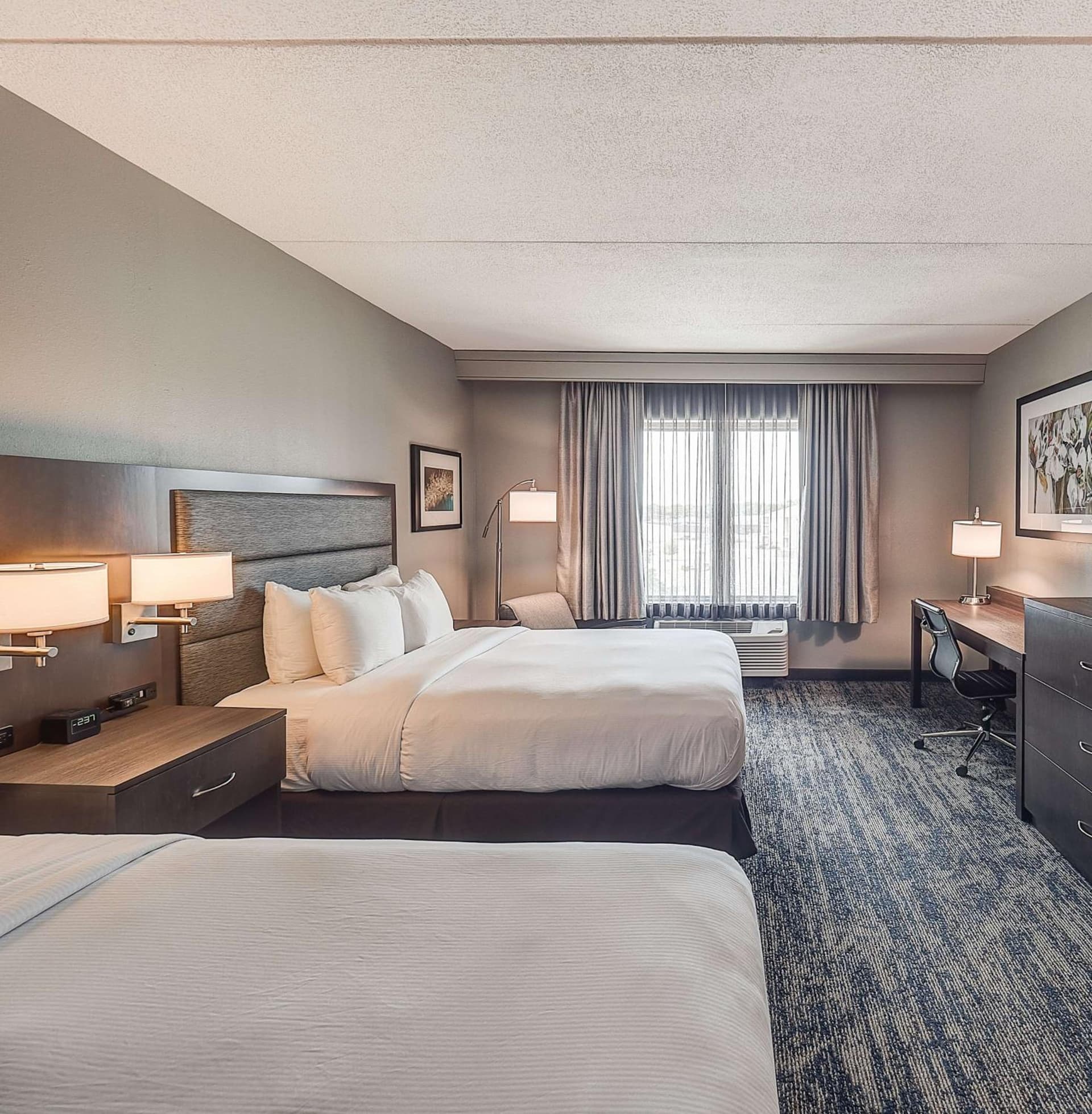 DoubleTree by Hilton Bloomington gallery photo in Bloomington, IL — image 85