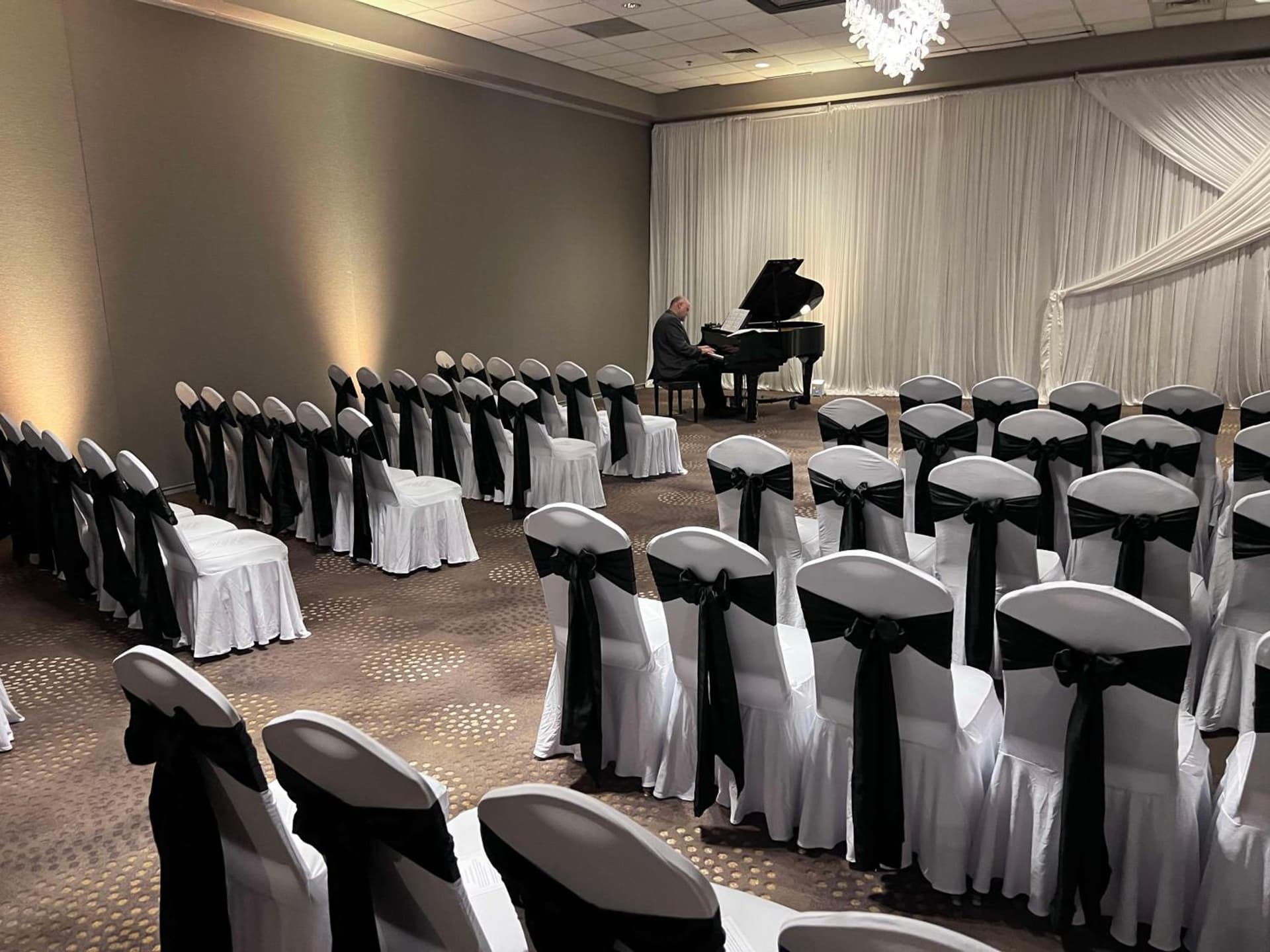 DoubleTree by Hilton Bloomington gallery photo in Bloomington, IL — image 49