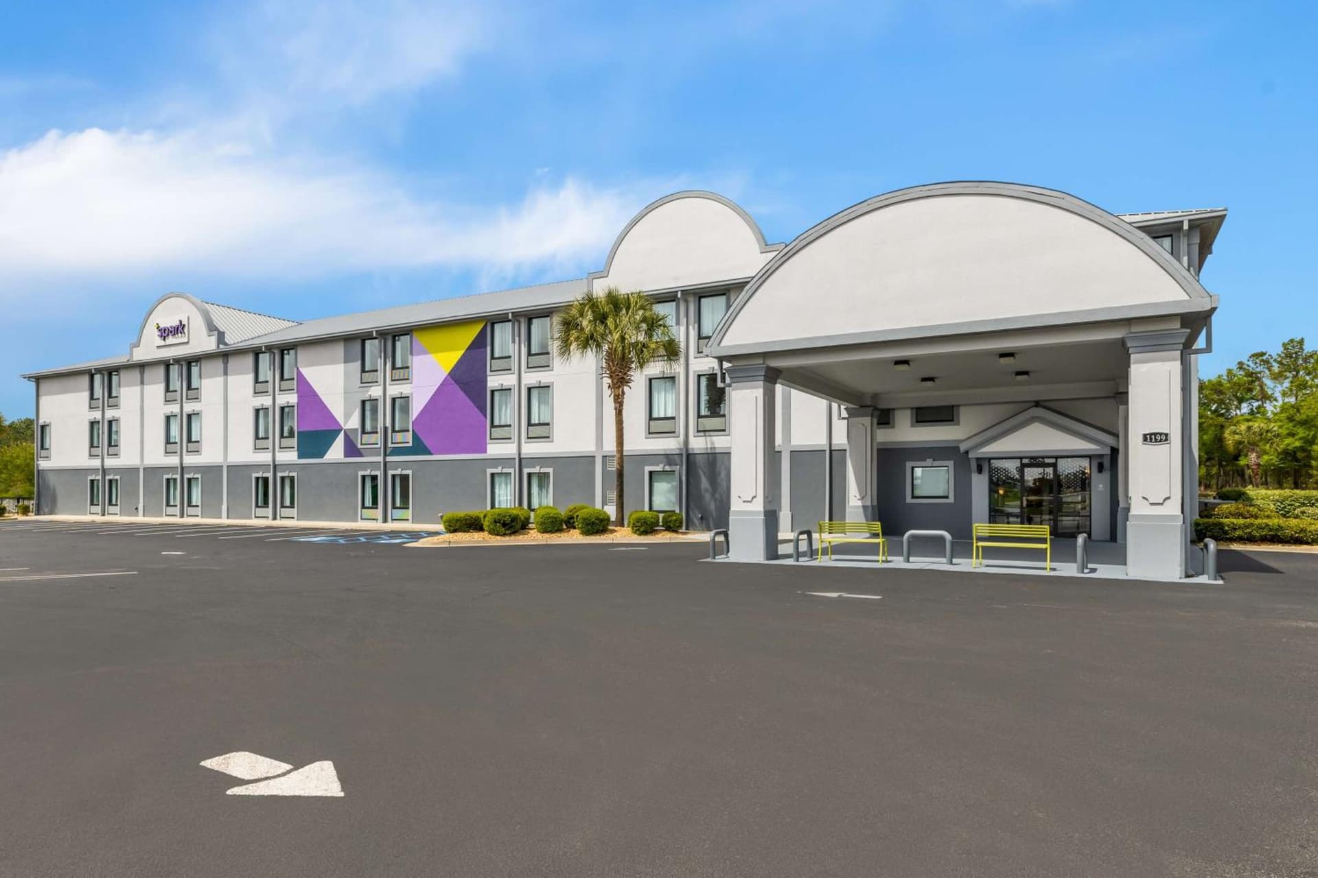 Spark By Hilton Tifton featured exterior or lobby in Tifton, GA — similar hotel