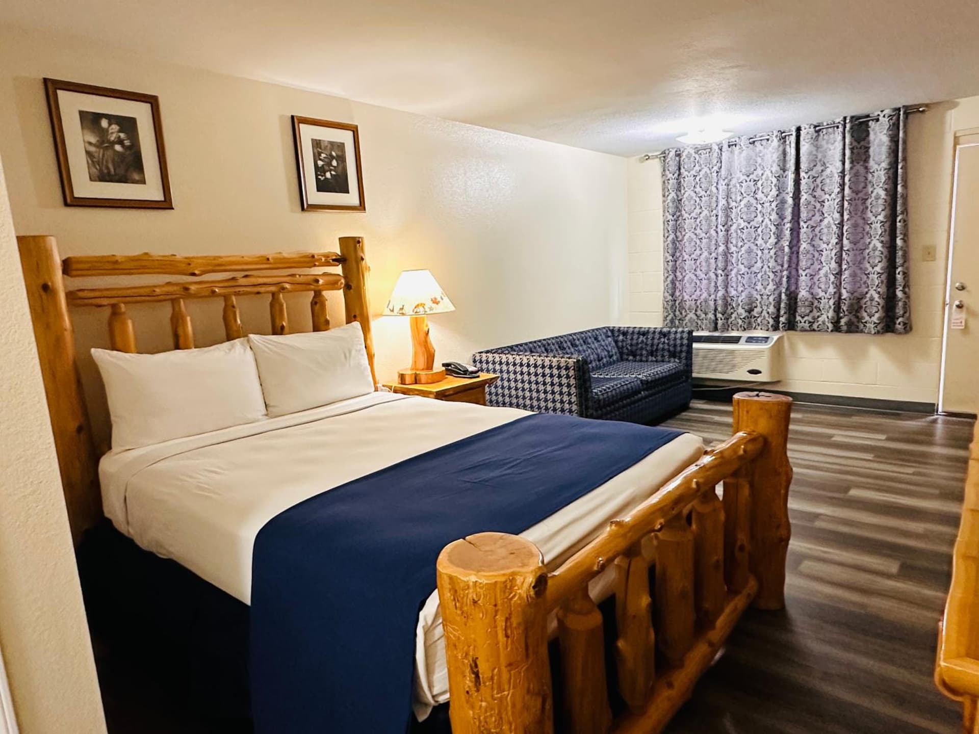 Northwoods Motel gallery photo in Blaine, WA — image 37