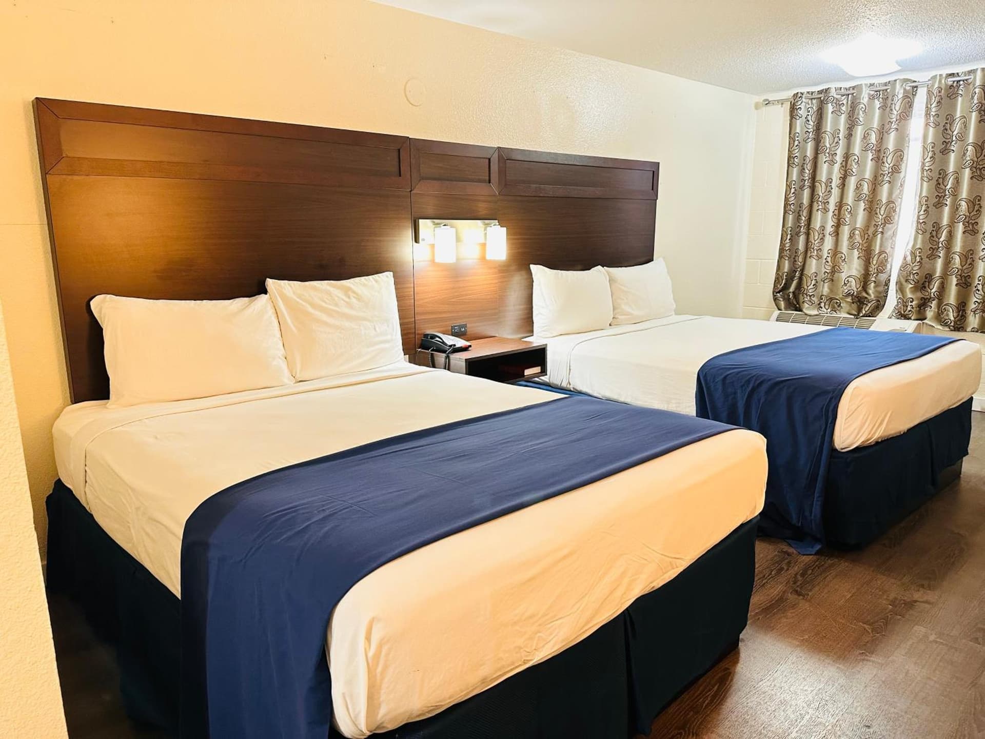 Northwoods Motel gallery photo in Blaine, WA — image 29