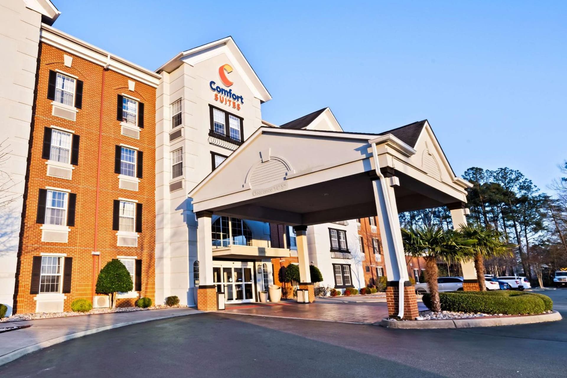 Comfort Suites Newport News Airport interior in Newport News, VA — gallery photo 2