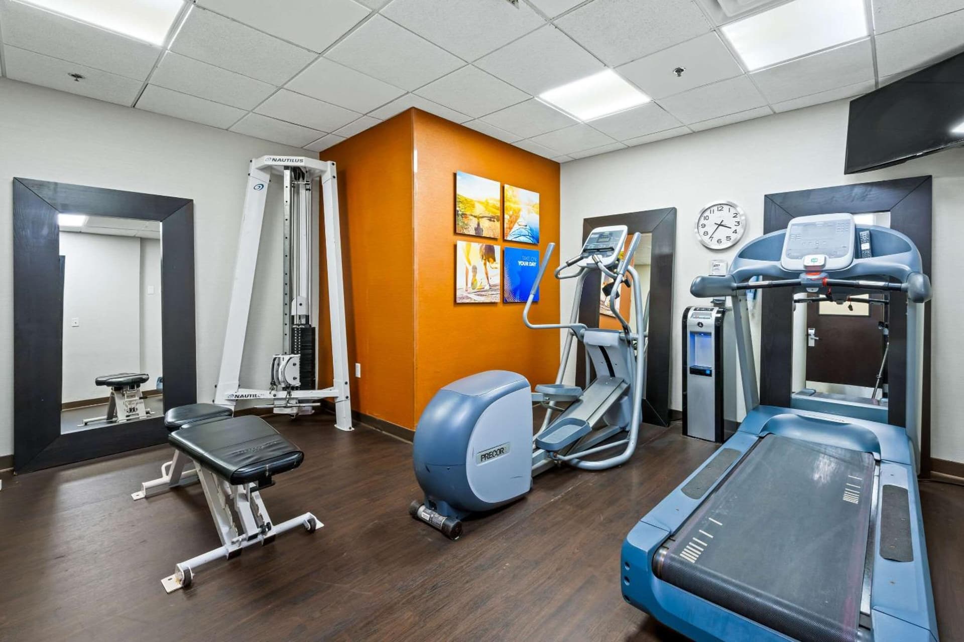 Comfort Suites Newport News Airport gallery photo in Newport News, VA — image 5