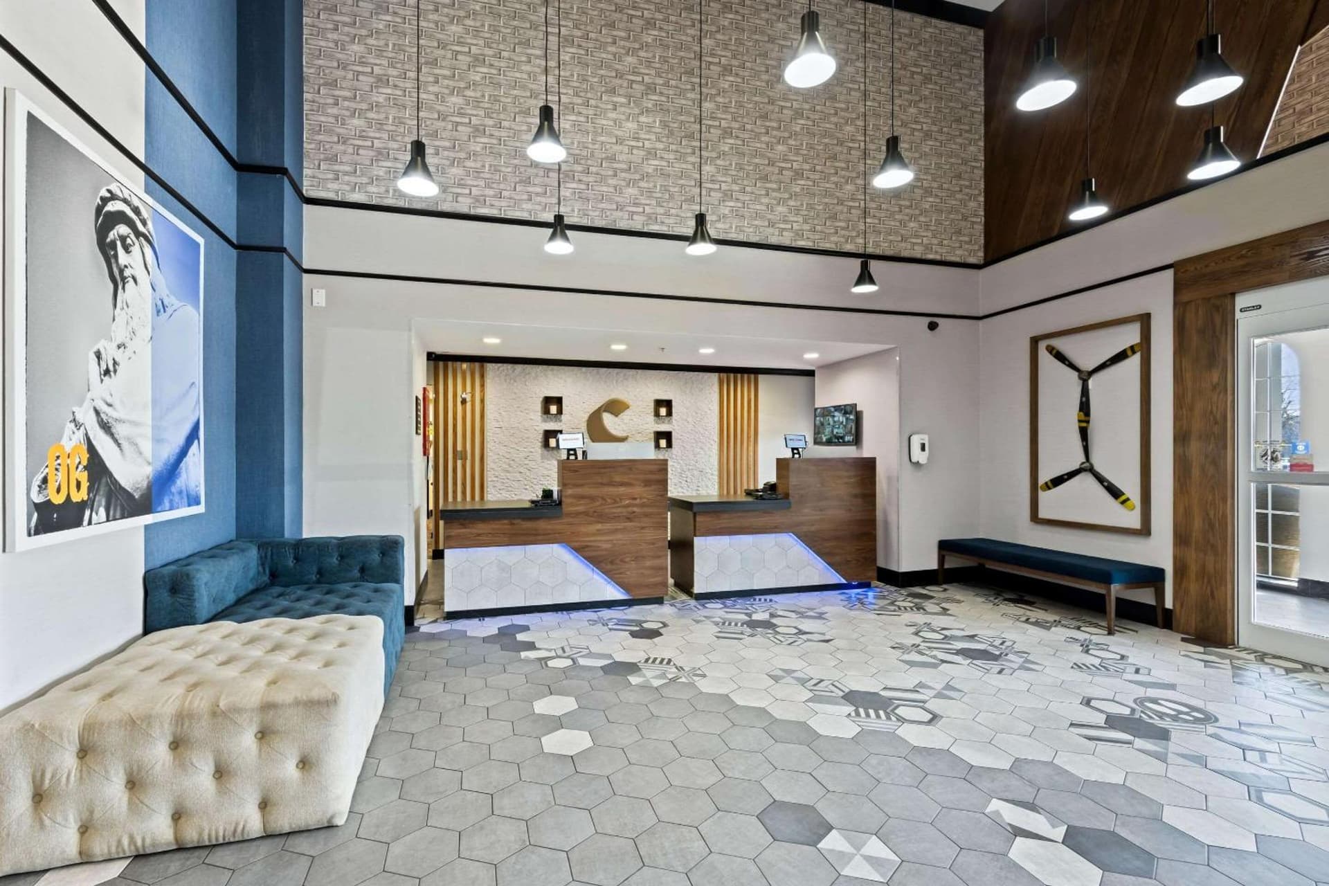 Comfort Suites Newport News Airport gallery photo in Newport News, VA — image 38