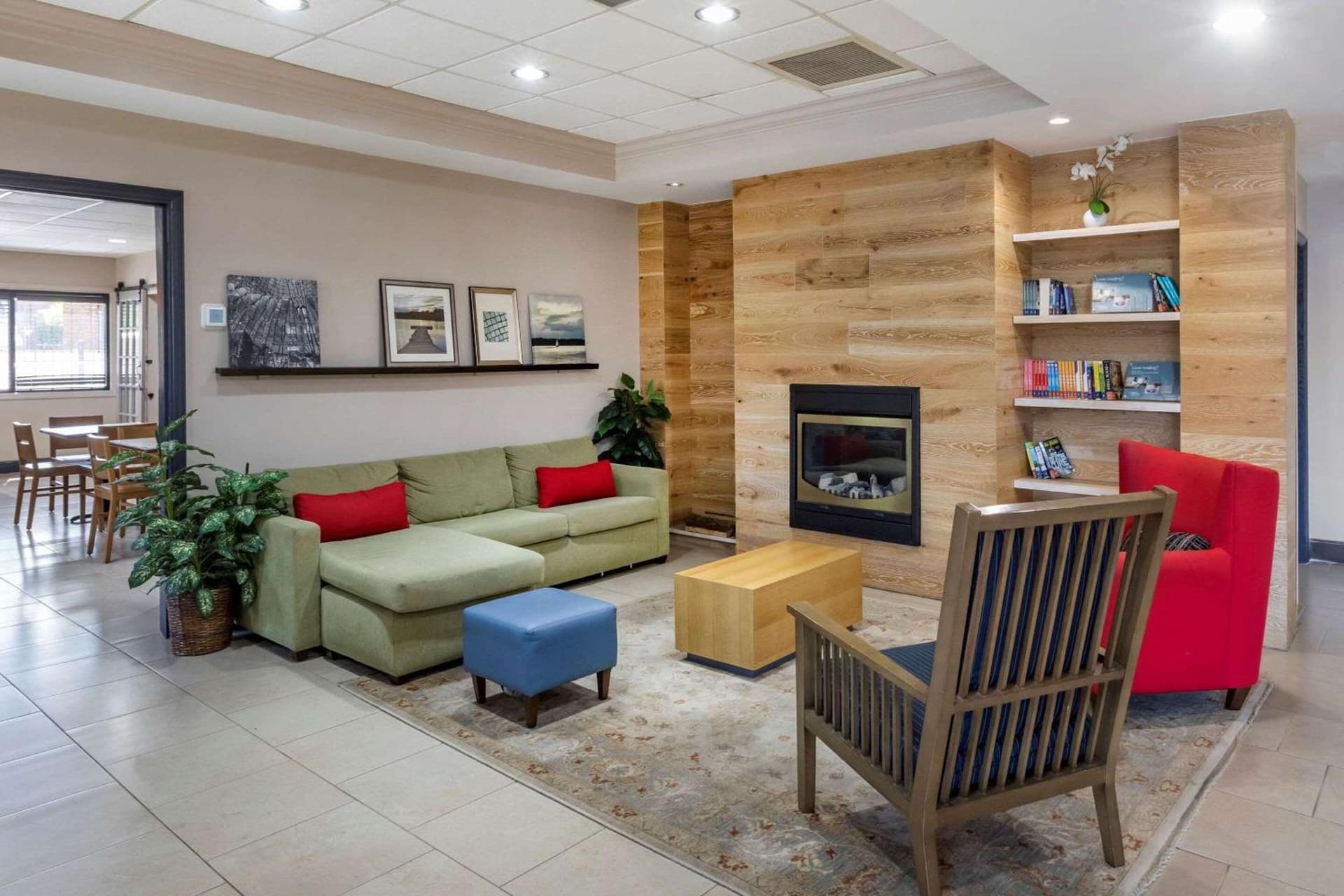Country Inn & Suites by Radisson, Atlanta Downtown property views in Atlanta, GA — gallery photo 3