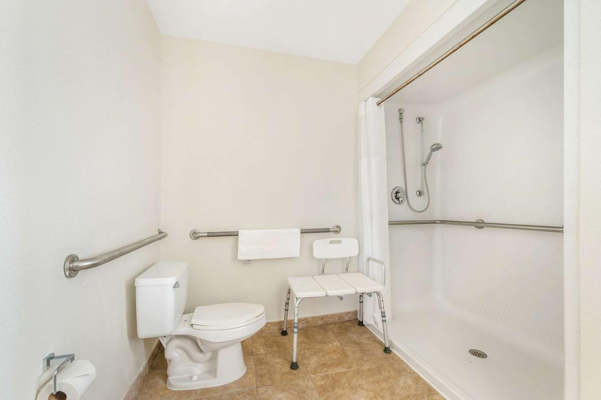Sleep Inn & Suites Newport News City Center Area gallery photo in Newport News, VA — image 31